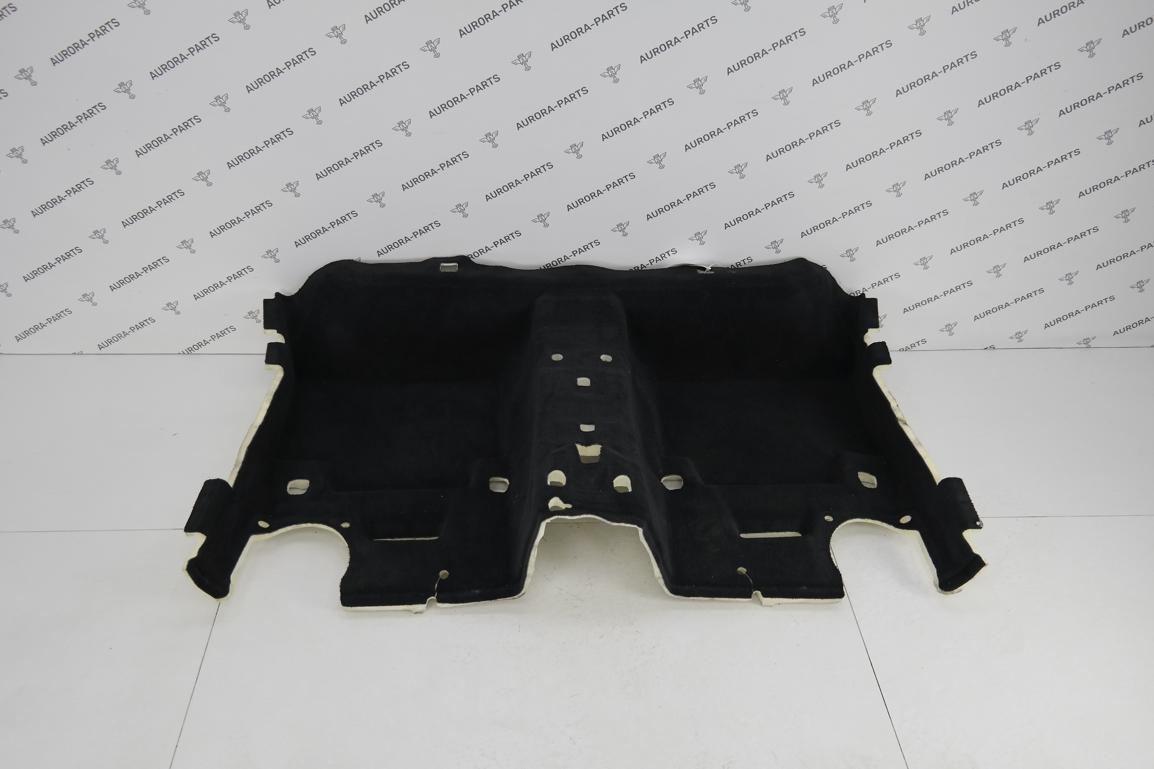 Обшивка пола задняя (schwarz) (Ковролин) BMW 3-Series