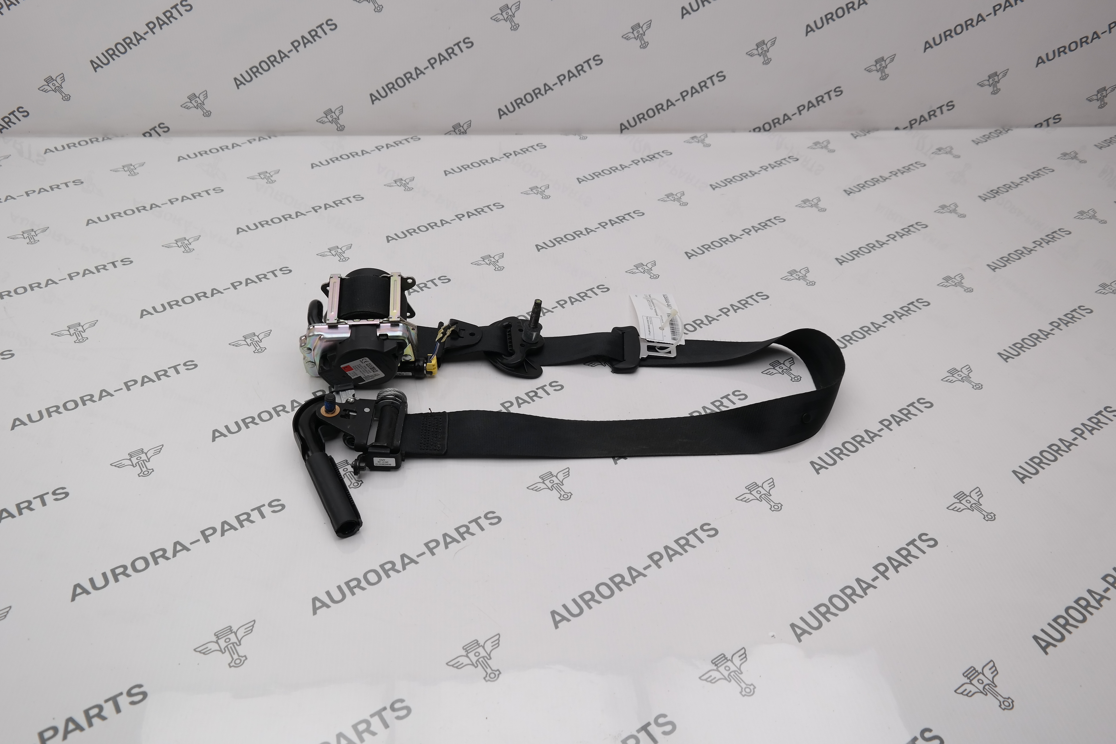 Ремень безопасности передний LН Land Rover Defender