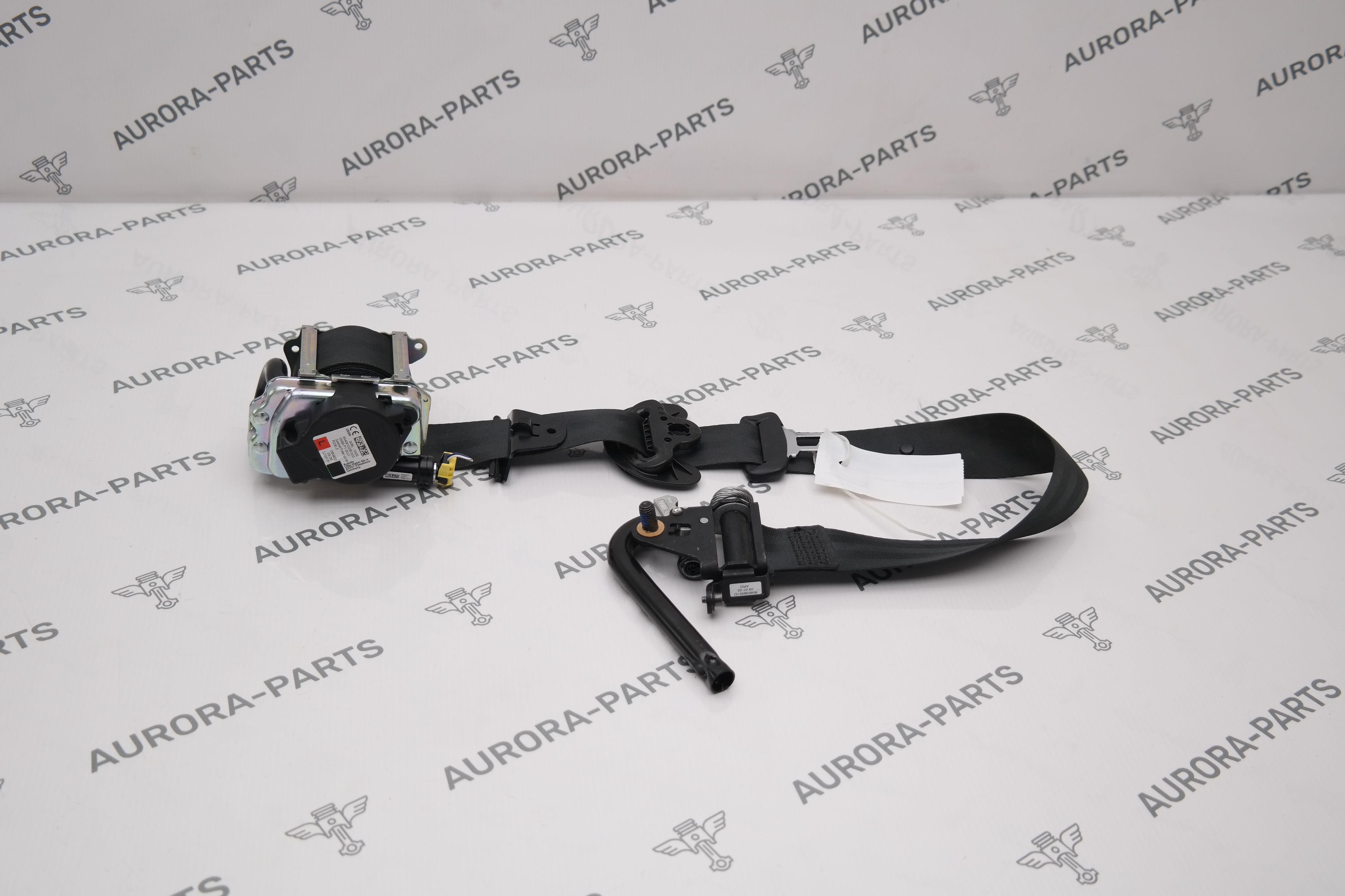 Ремень безопасности передний LН Land Rover Defender