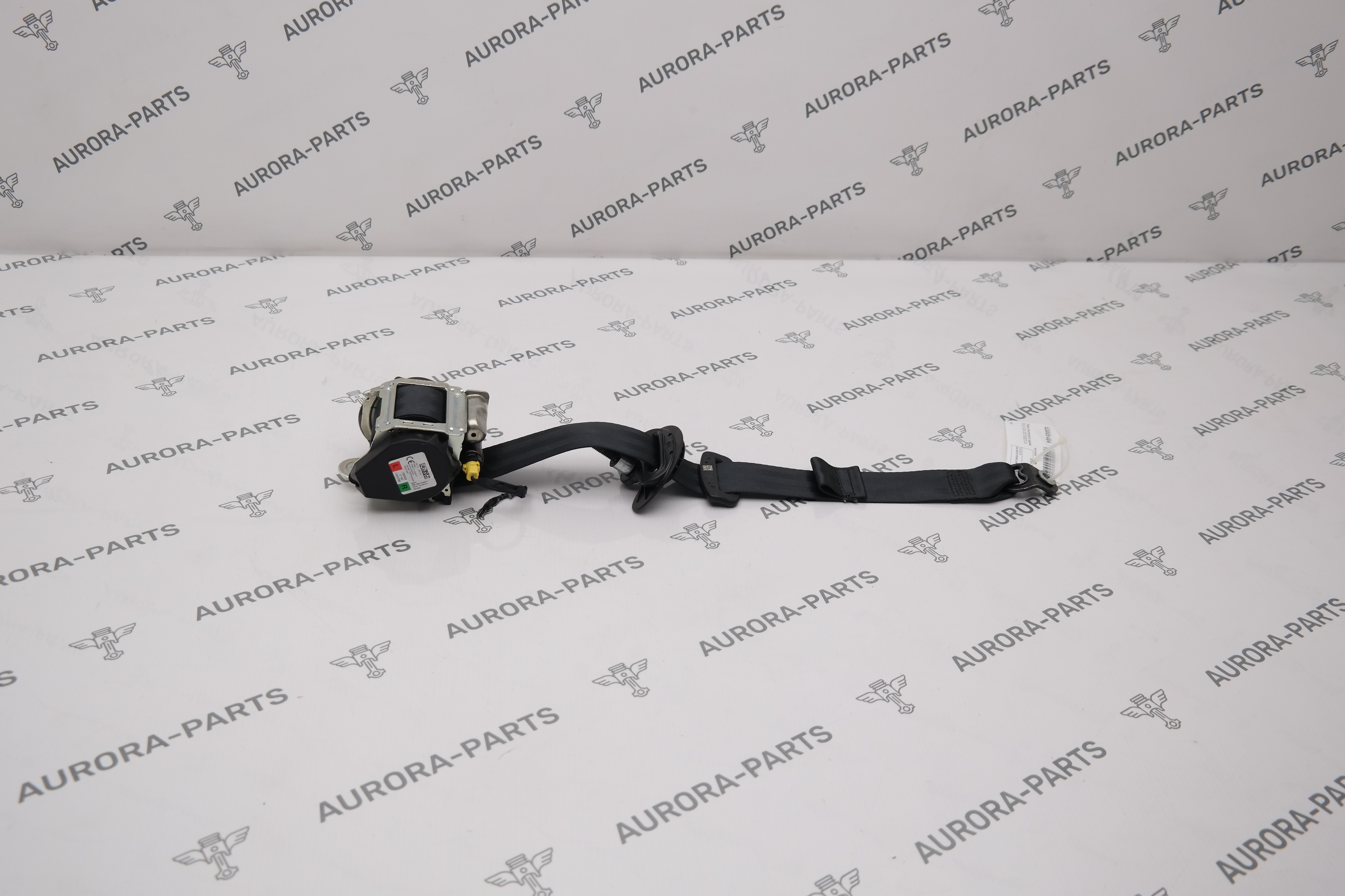 Ремень безопасности задний RН/LН Land Rover Defender