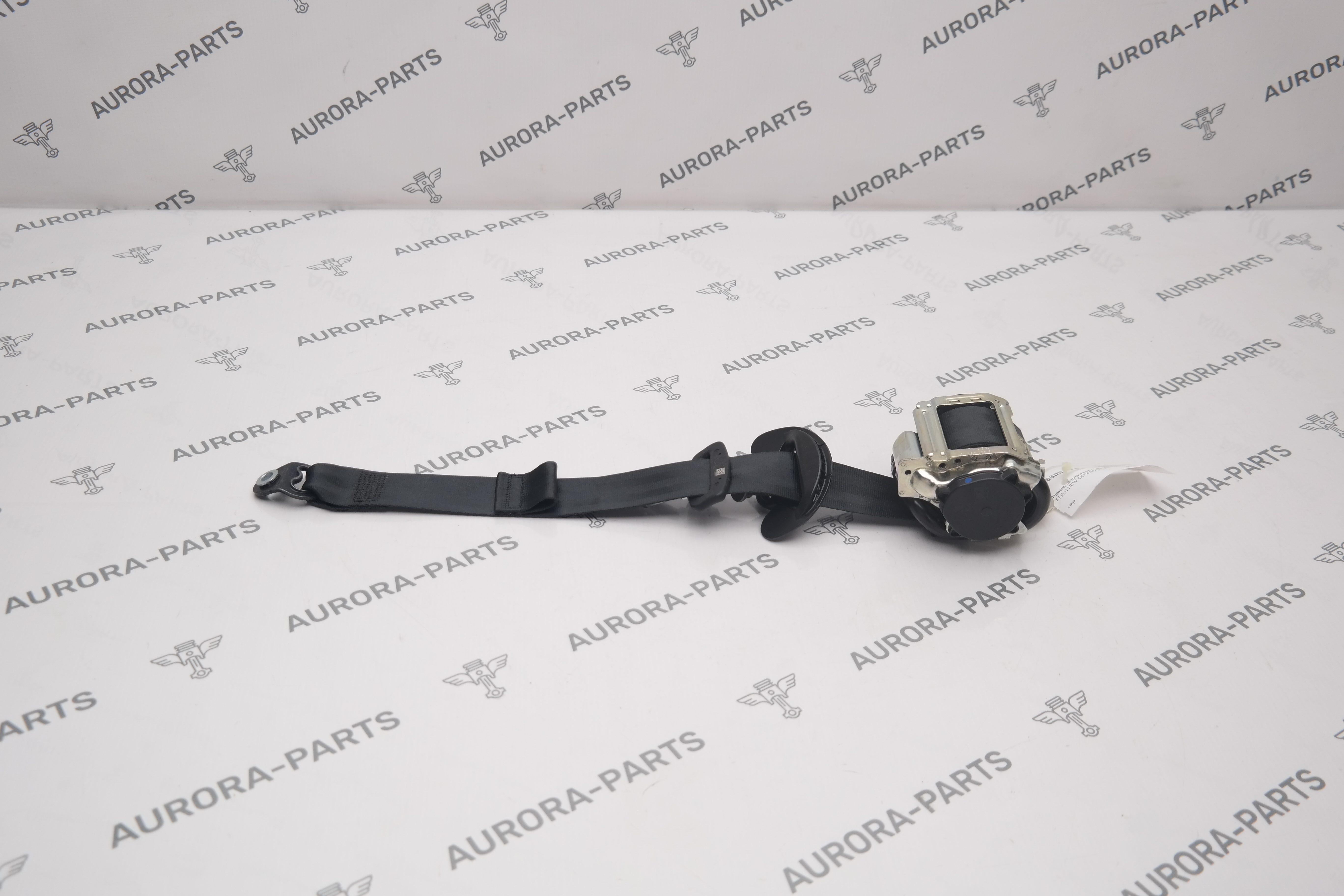 Ремень безопасности задний RН/LН Land Rover Defender