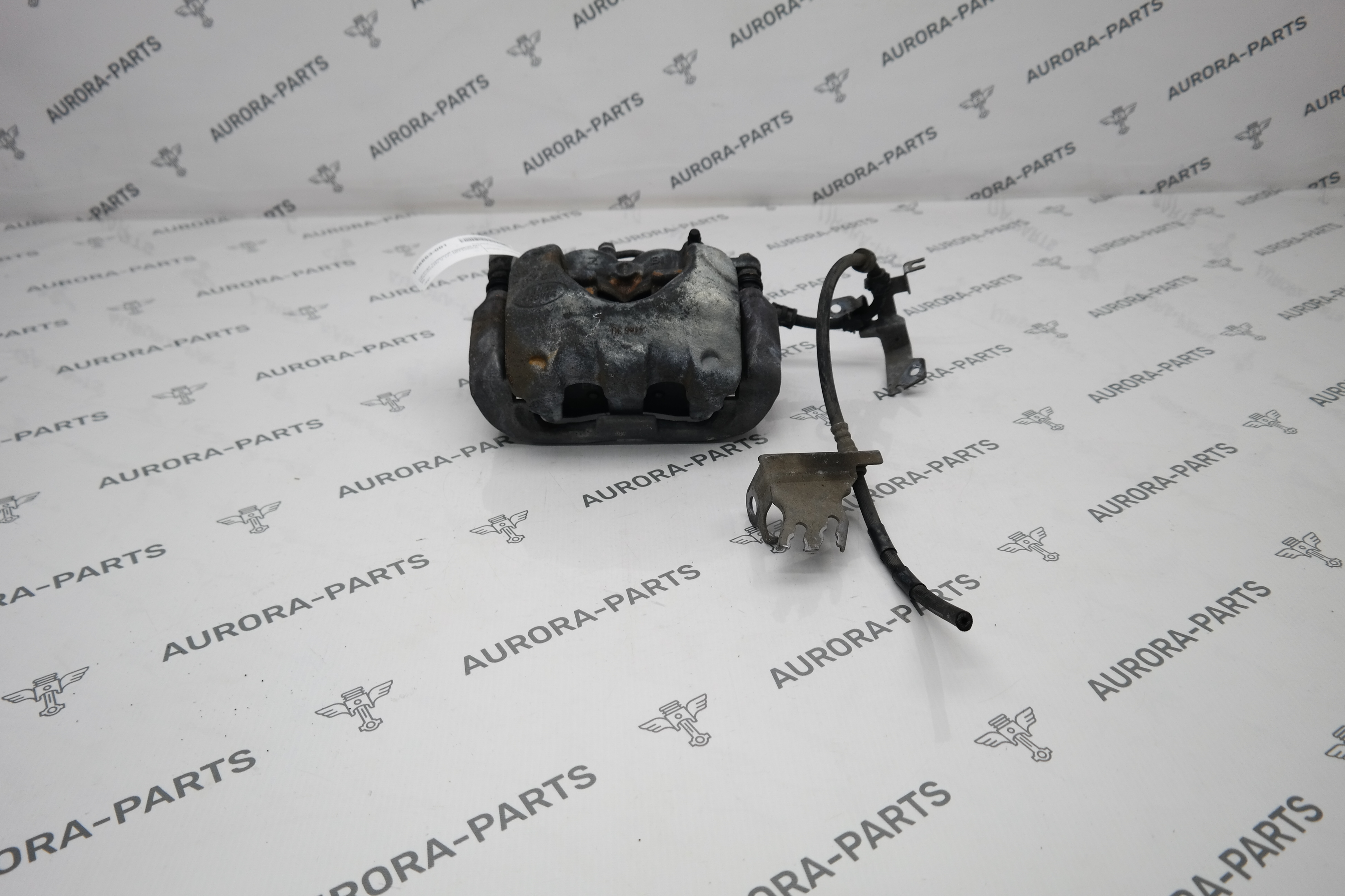 Суппорт тормозной передний RH Land Rover Defender