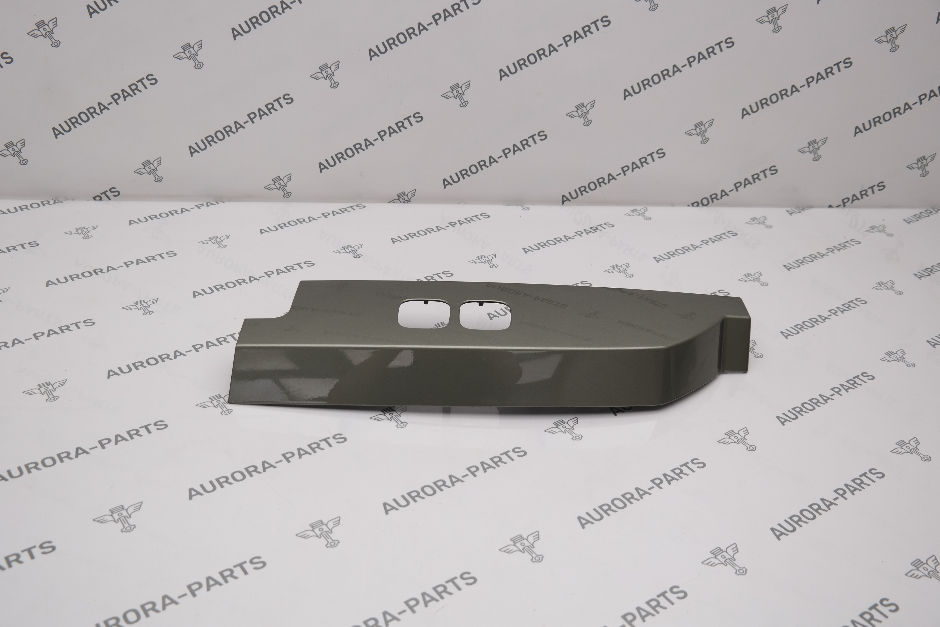 Накладка заднего фонаря RH Land Rover Defender