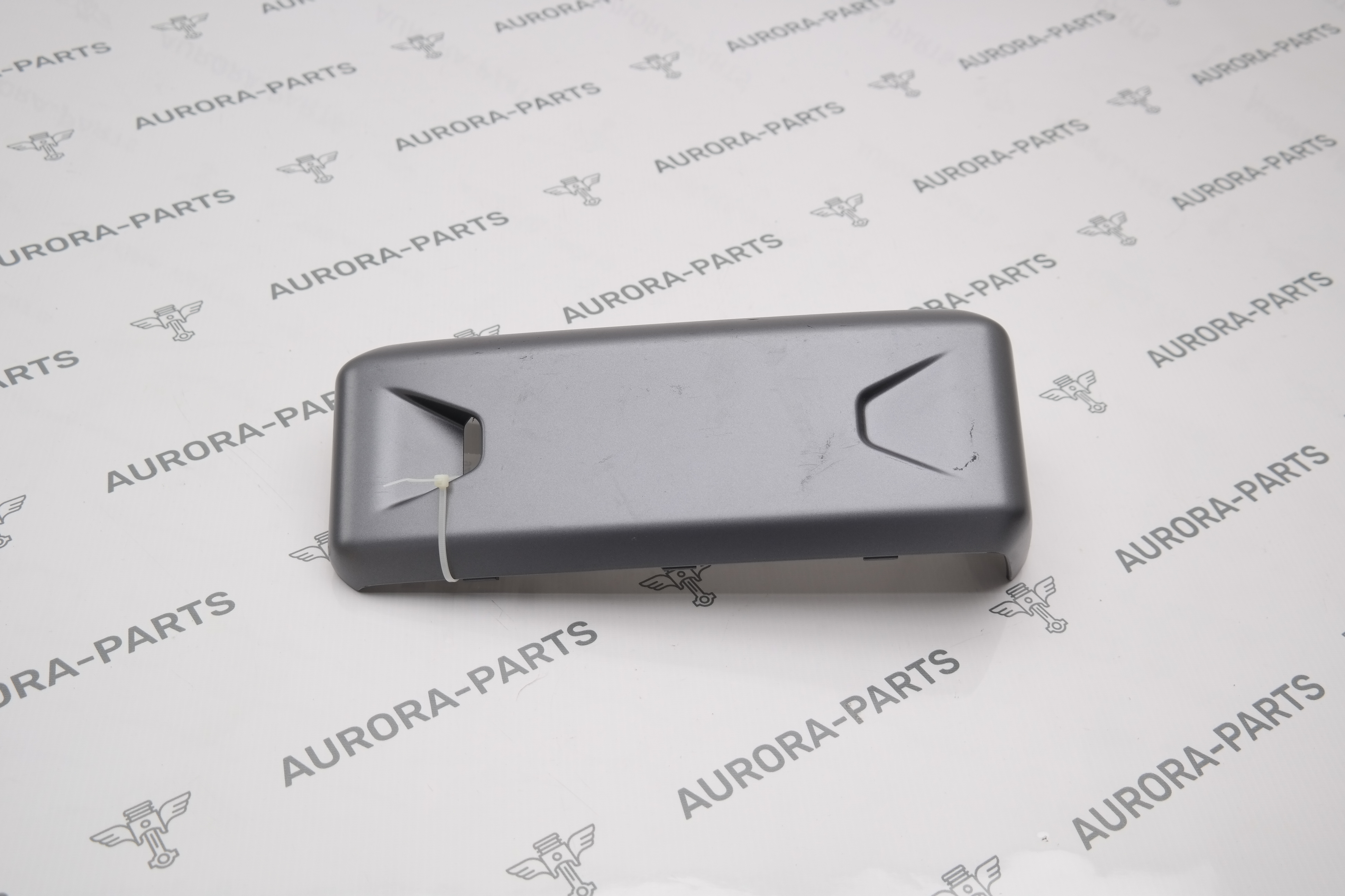 Крышка блока предохранителей Land Rover Defender