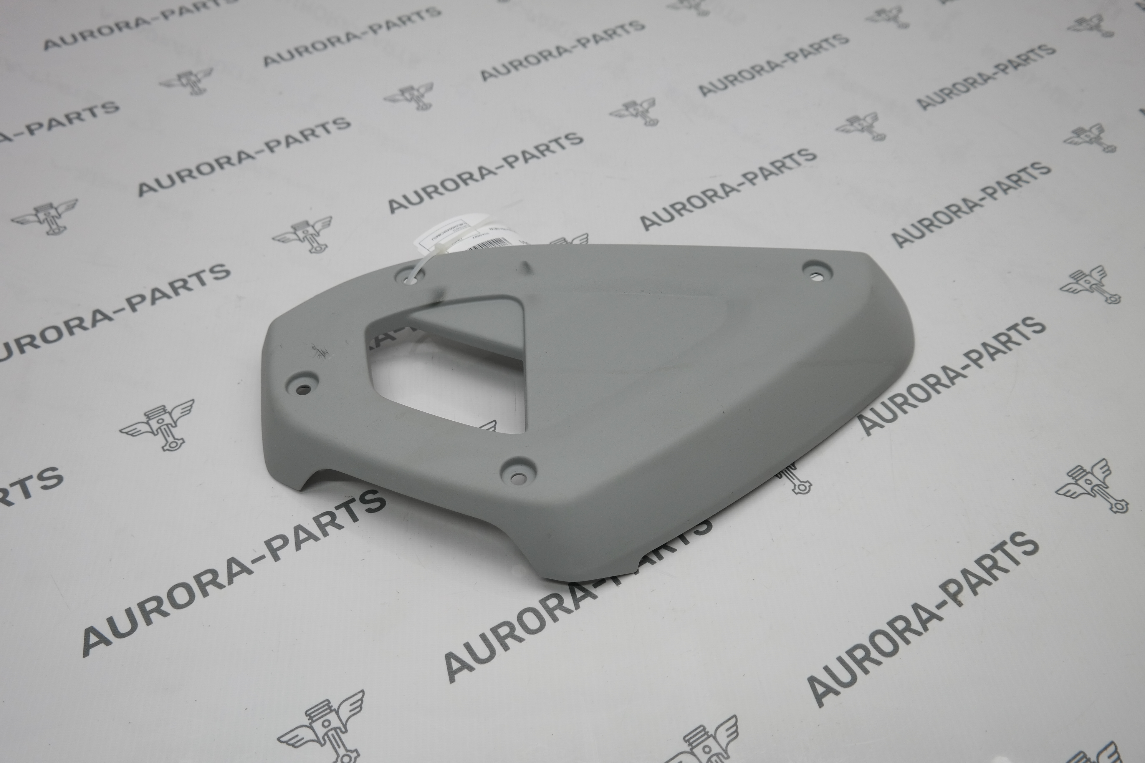 Накладка торпеды RН Land Rover Defender