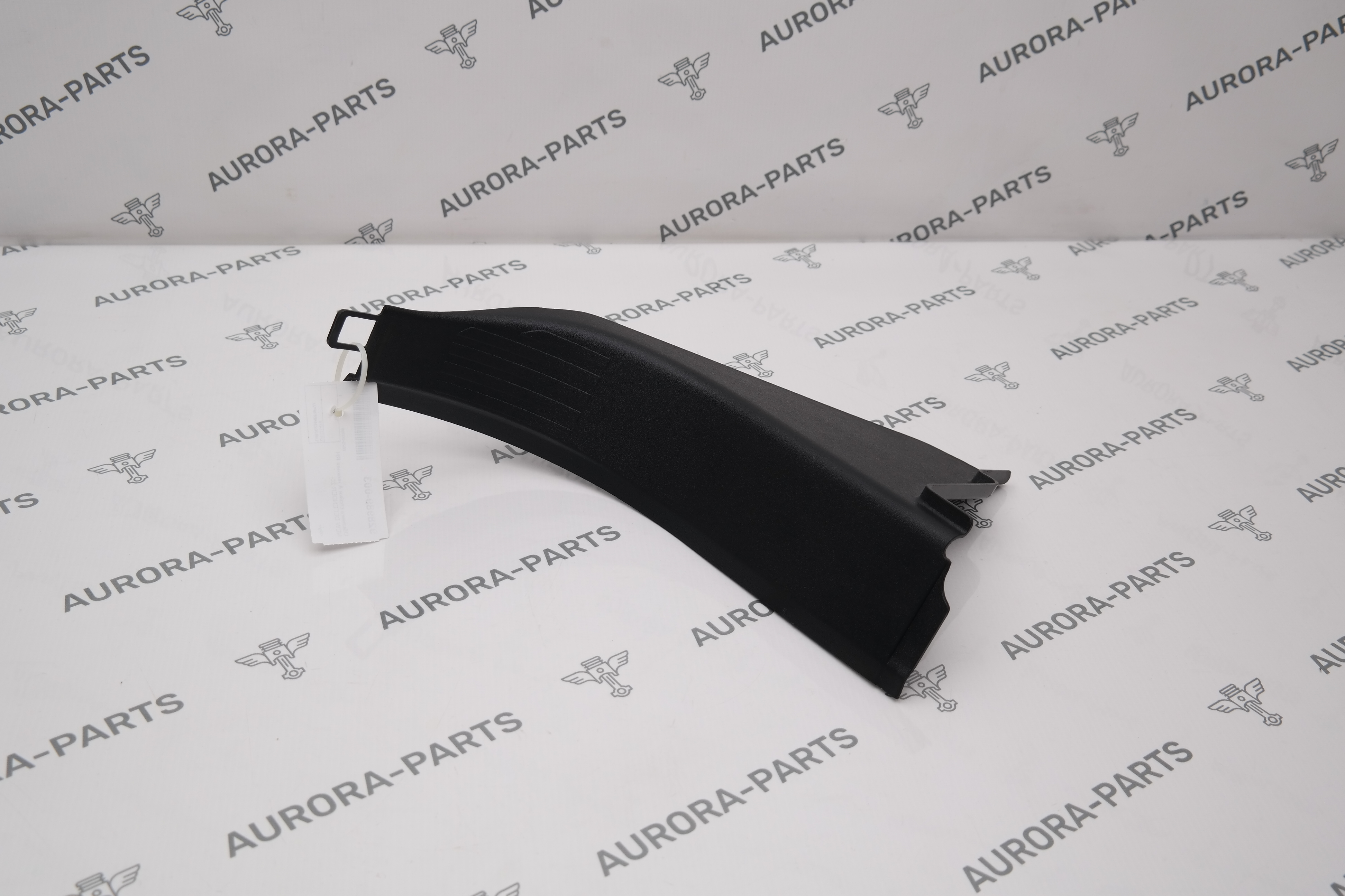 Обшивка стойки А нижняя RН Land Rover Defender