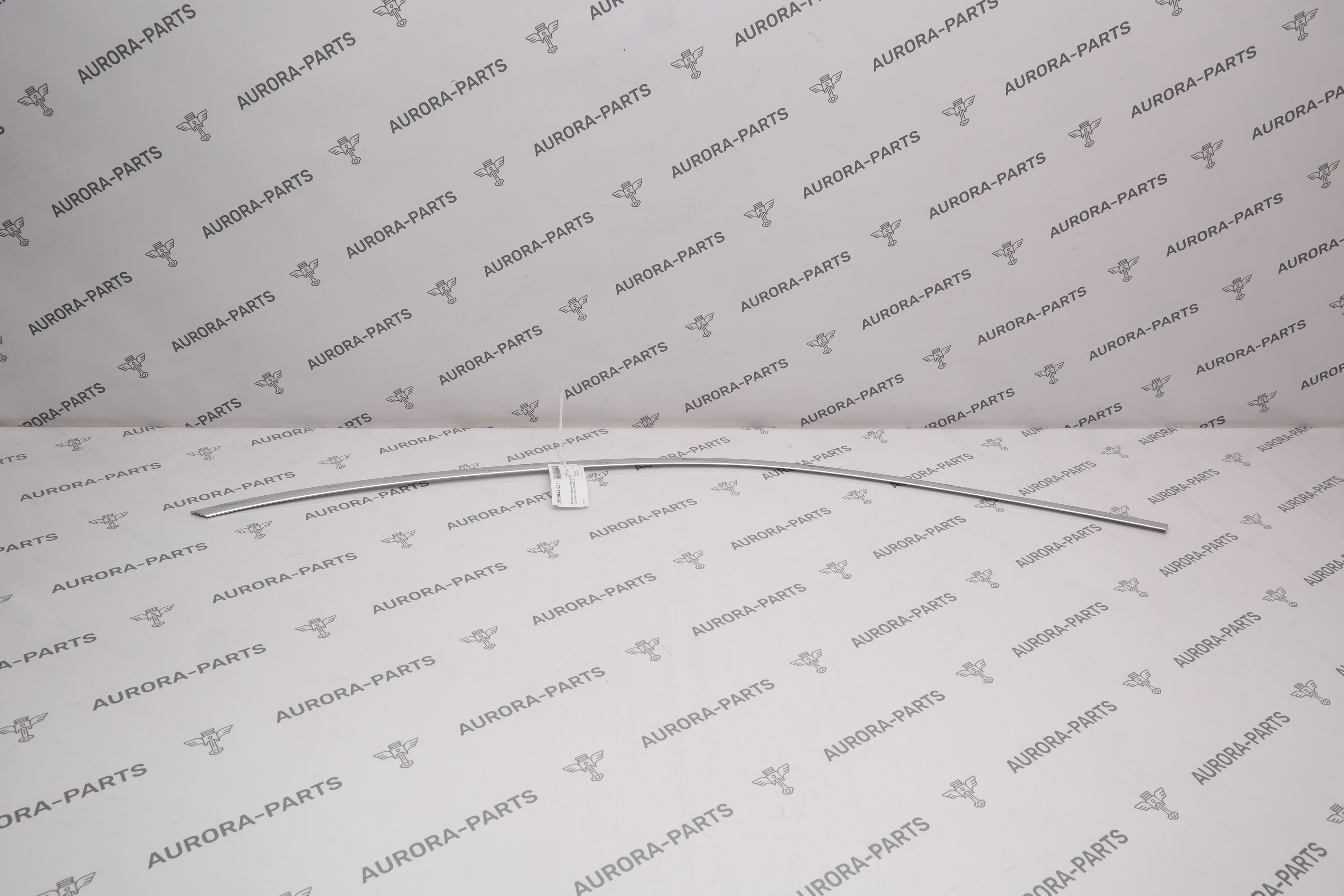 Молдинг передней двери верхний (Серебро) LH Porsche Cayenne