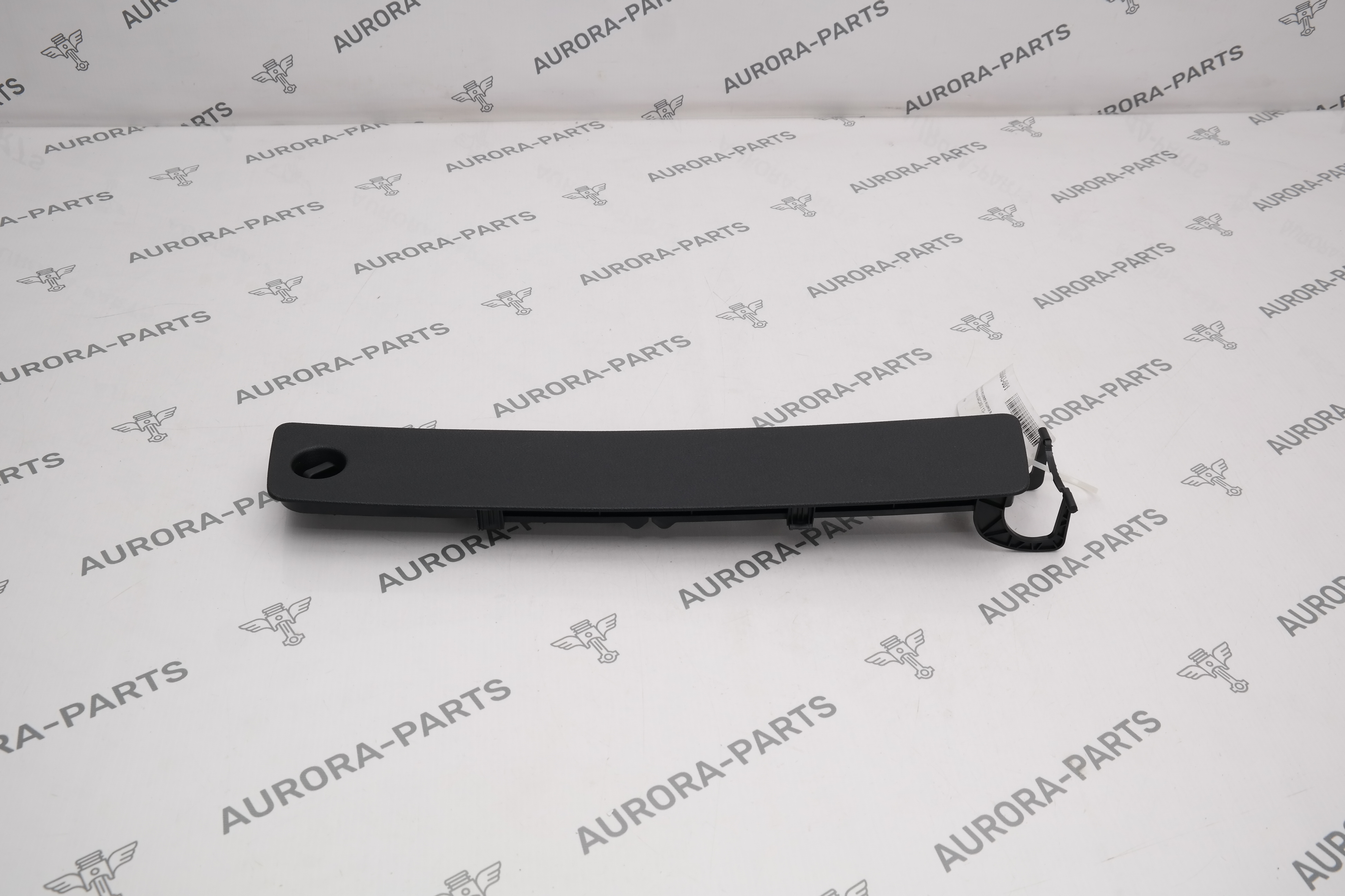 Крышка вещевого ящика в багажнике Porsche Macan