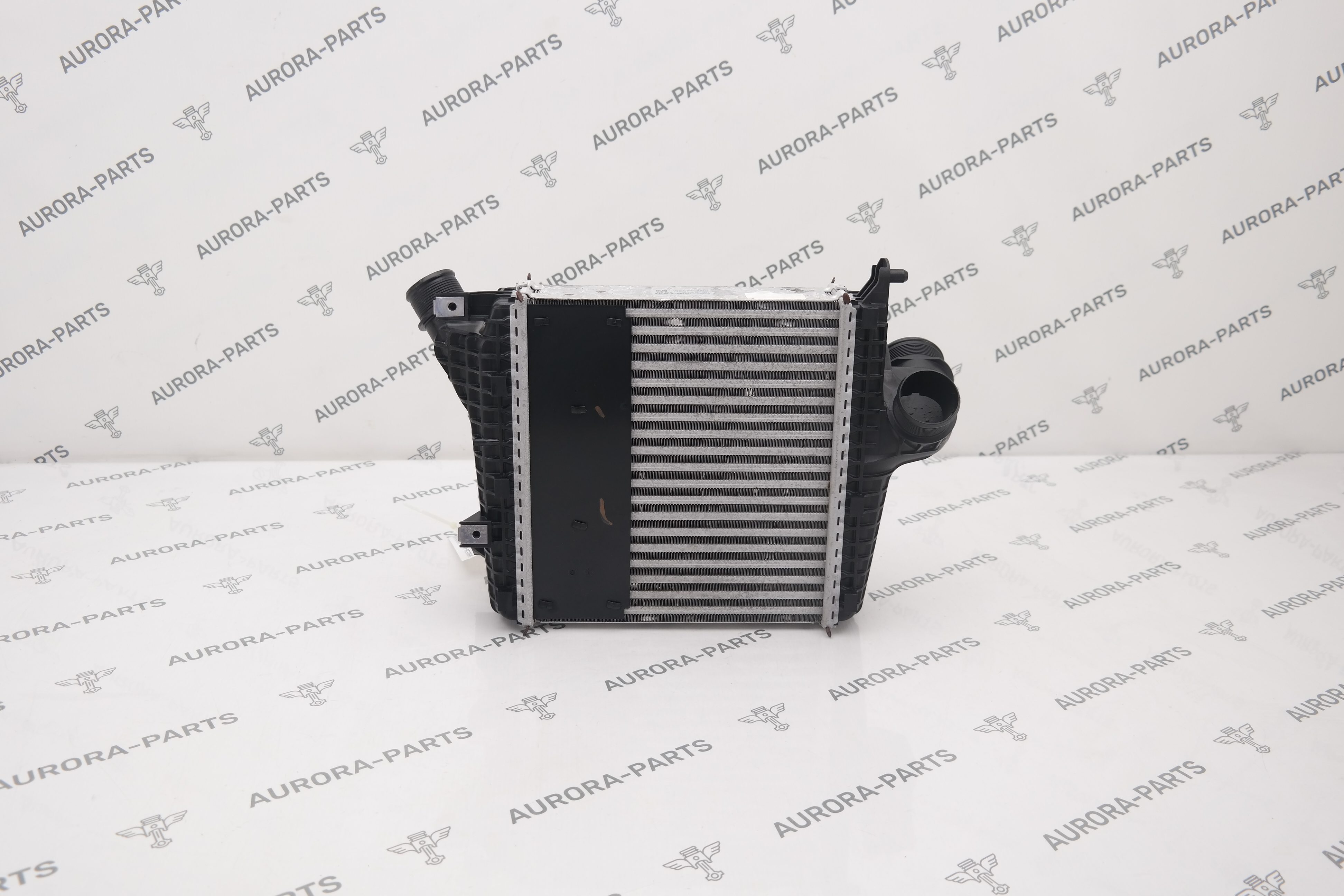 Радиатор интеркуллера RH Porsche Cayenne