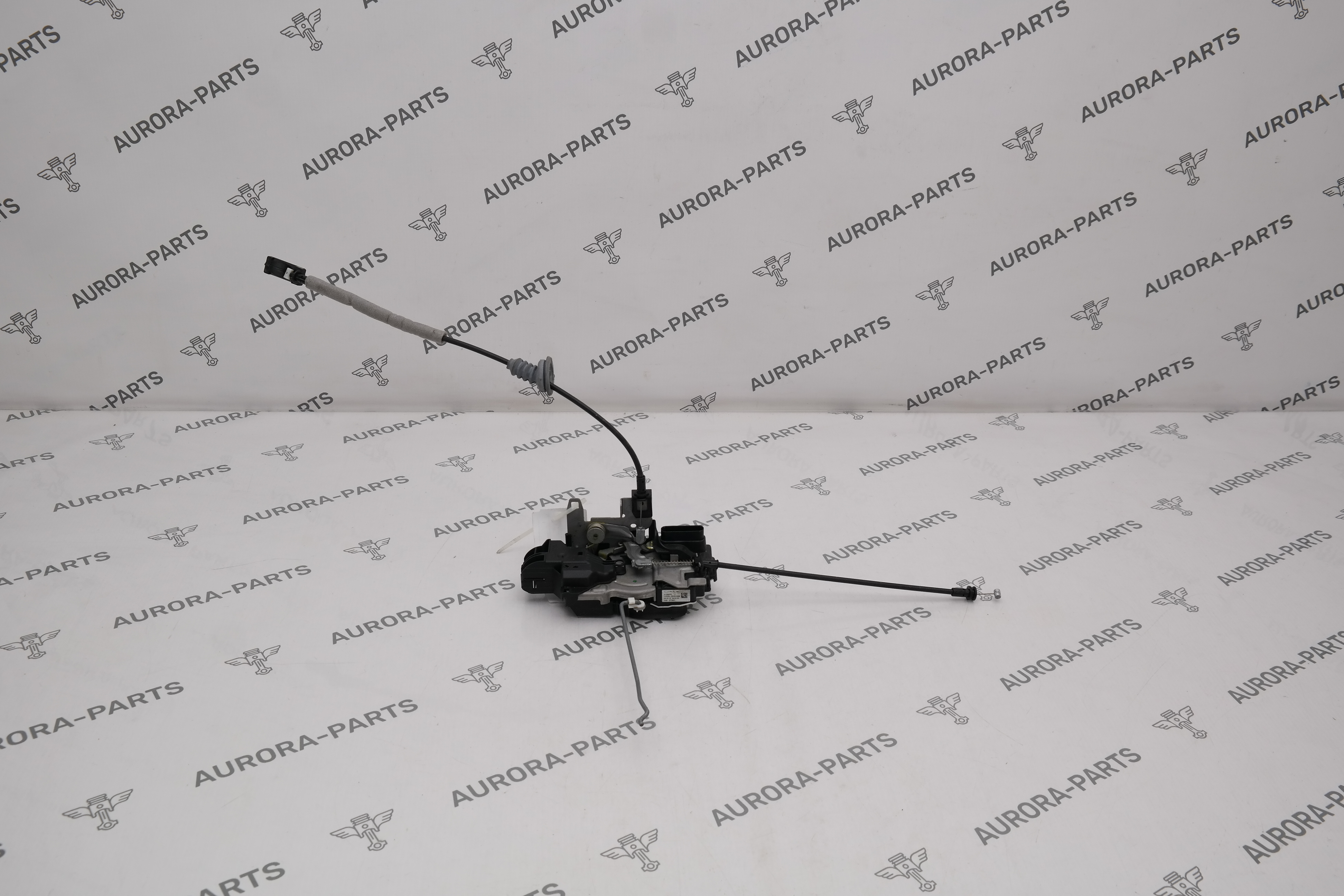 Замок передней двери LH Volvo XC90