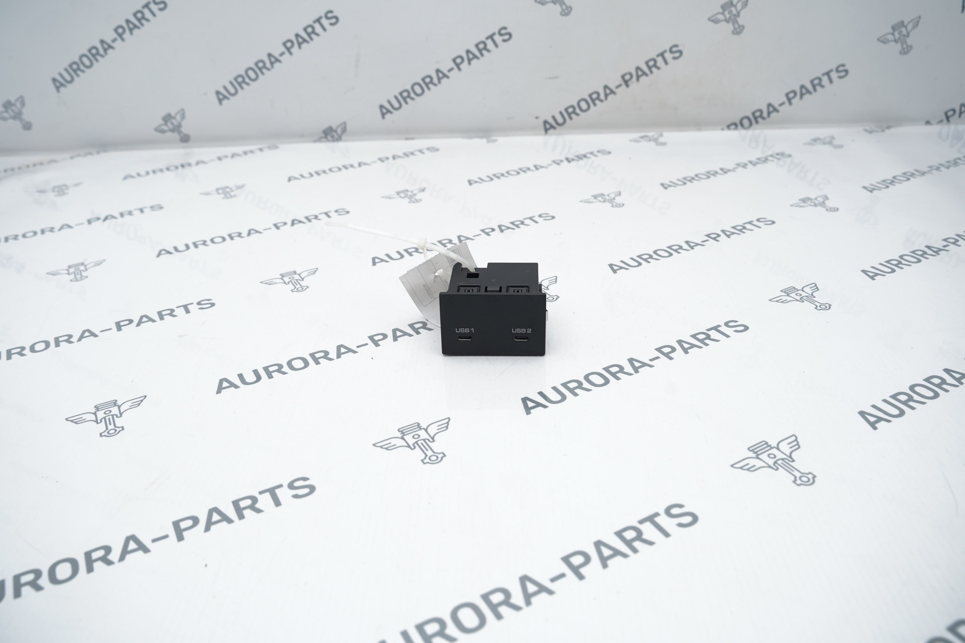 Разъем USB Porsche Cayenne