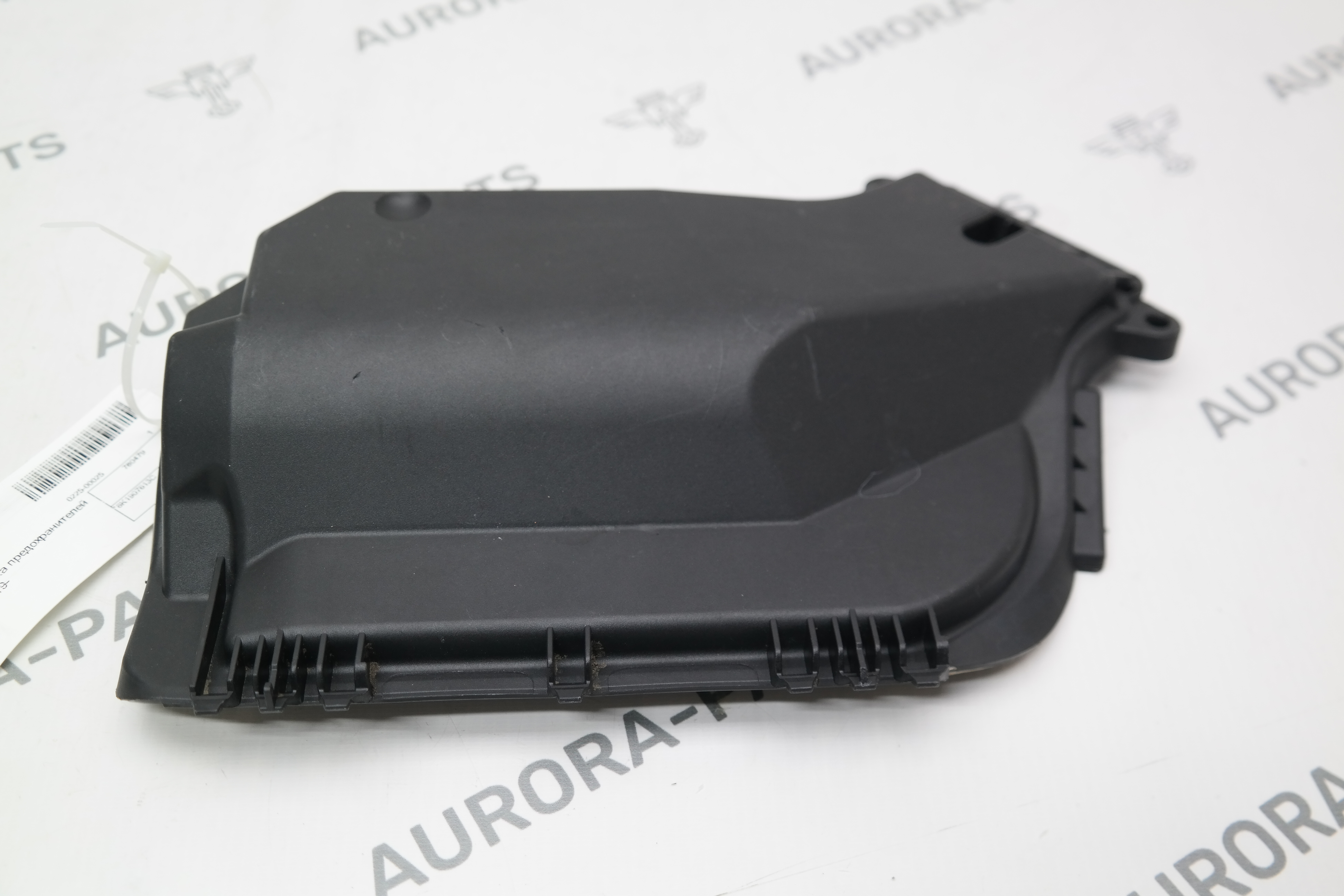 Крышка блока предохранителей Porsche Macan