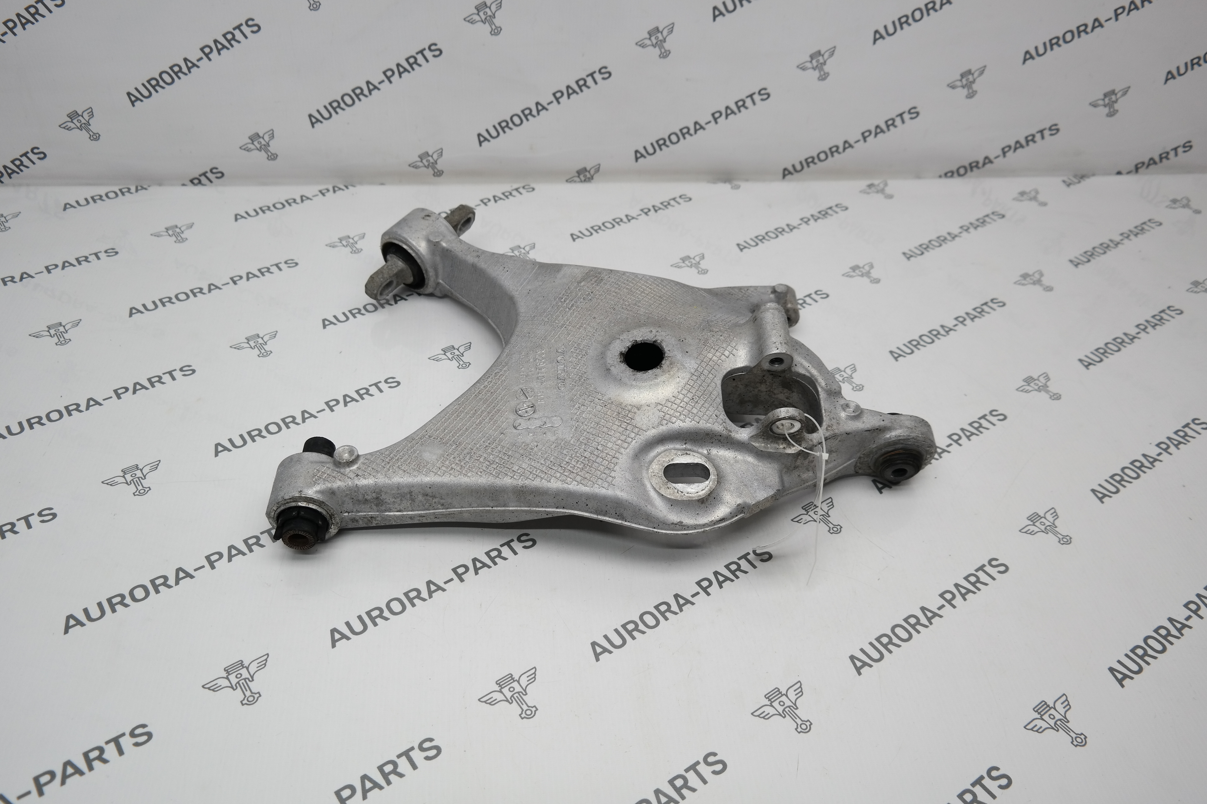 Рычаг задней подвески нижний LH Volvo S90/V90