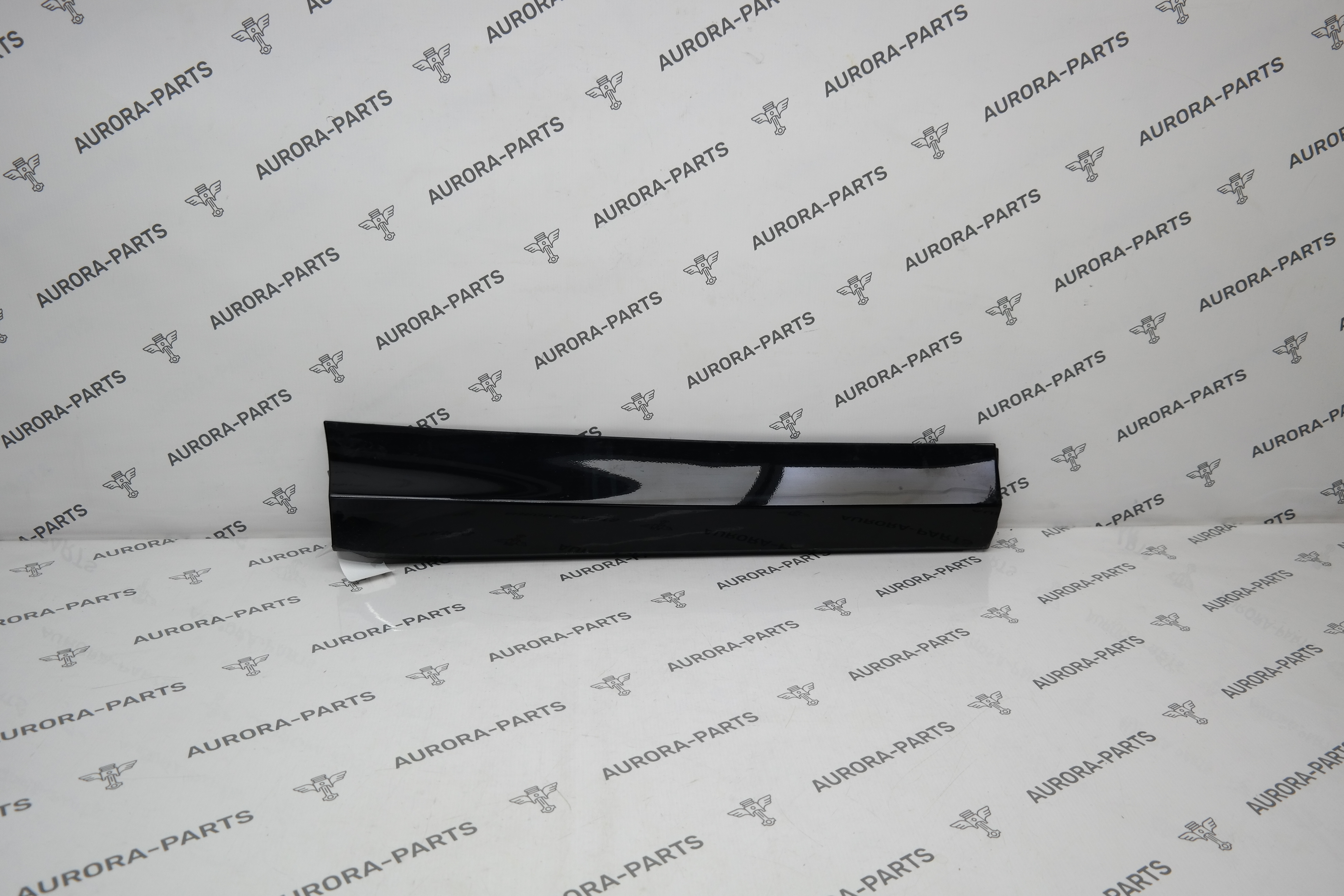 Молдинг двери задний RH Voyah Free