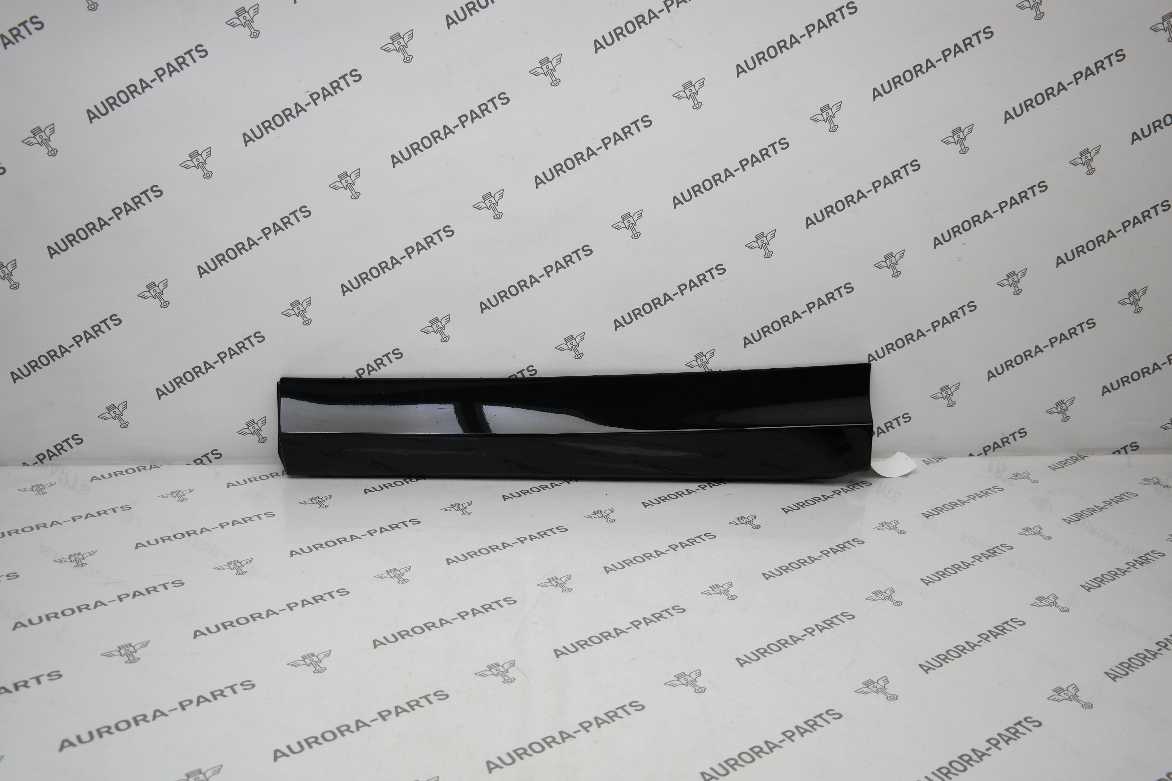 Молдинг двери задний LH Voyah Free