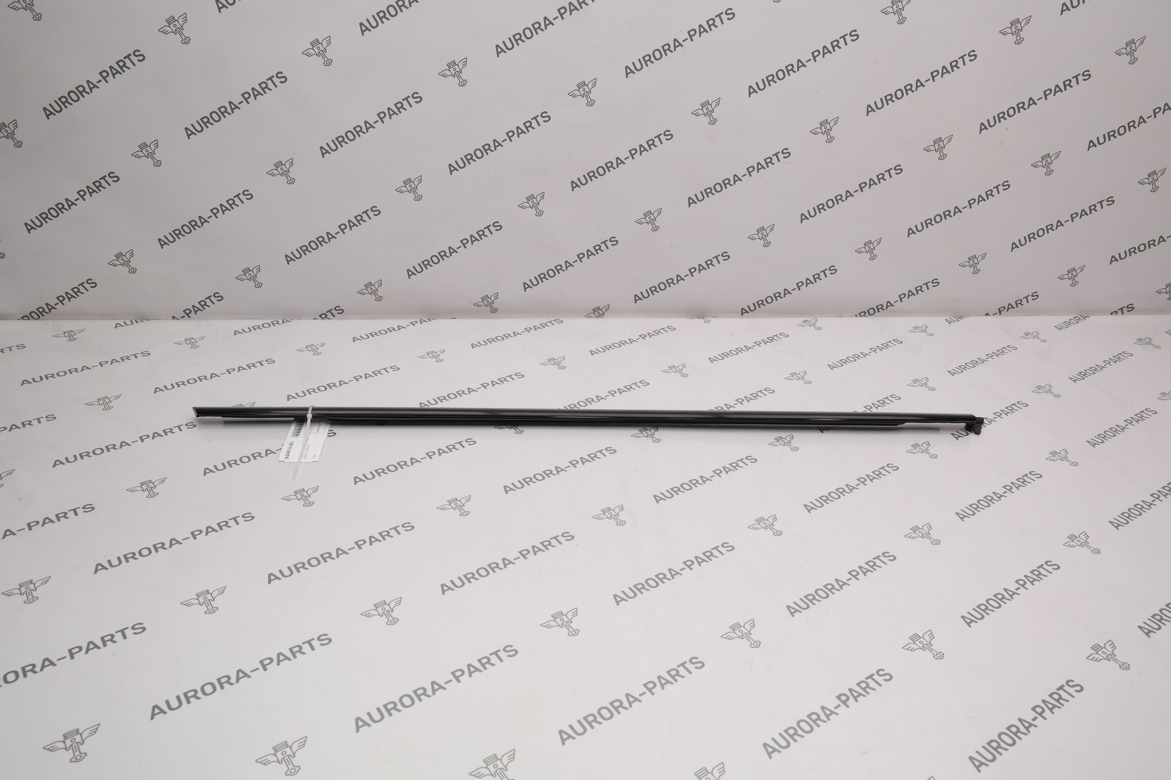 Молдинг стекла задний LH Voyah Free