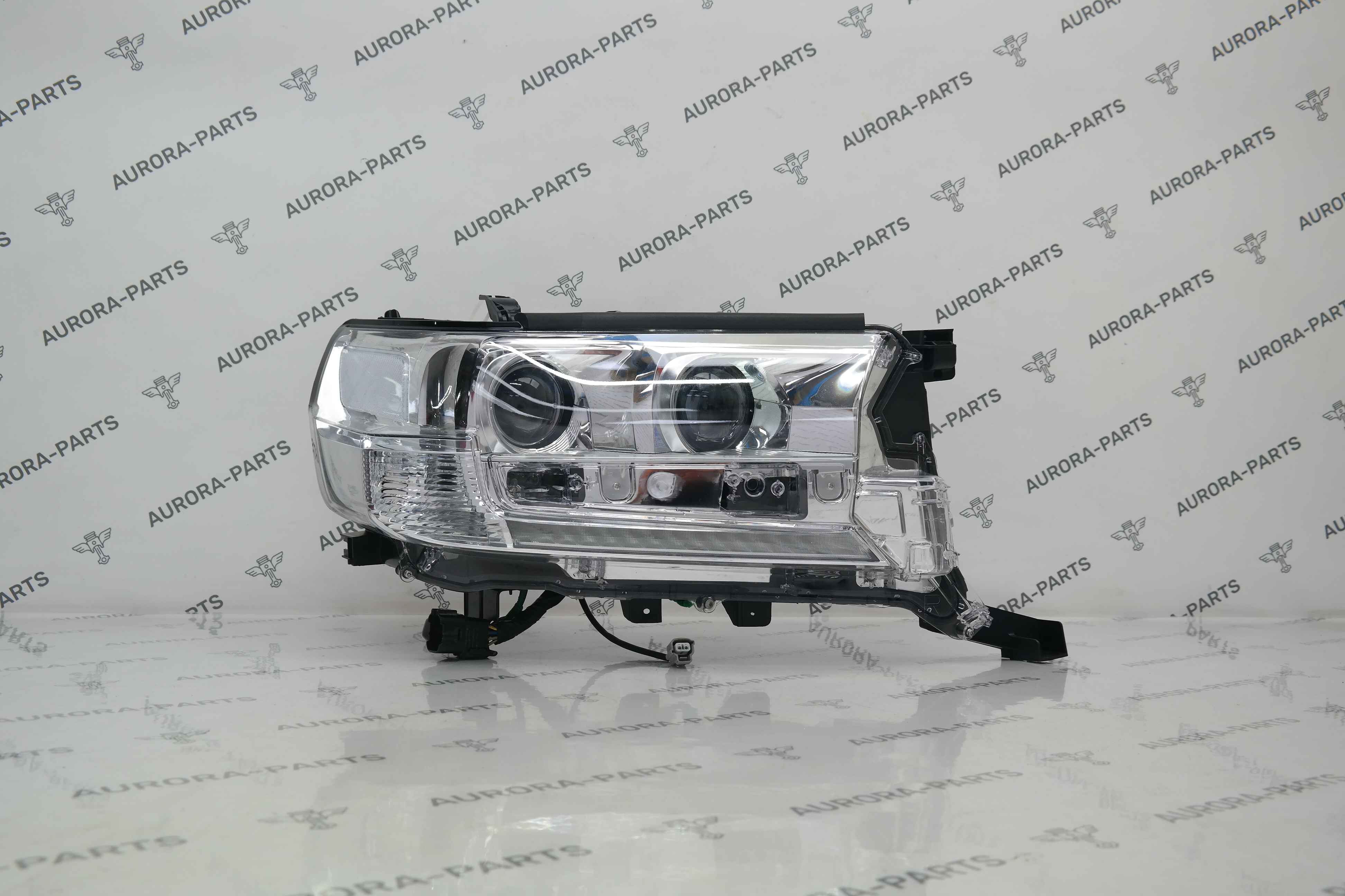 Фара LED + галоген хром в сборе RH Toyota Land Cruiser