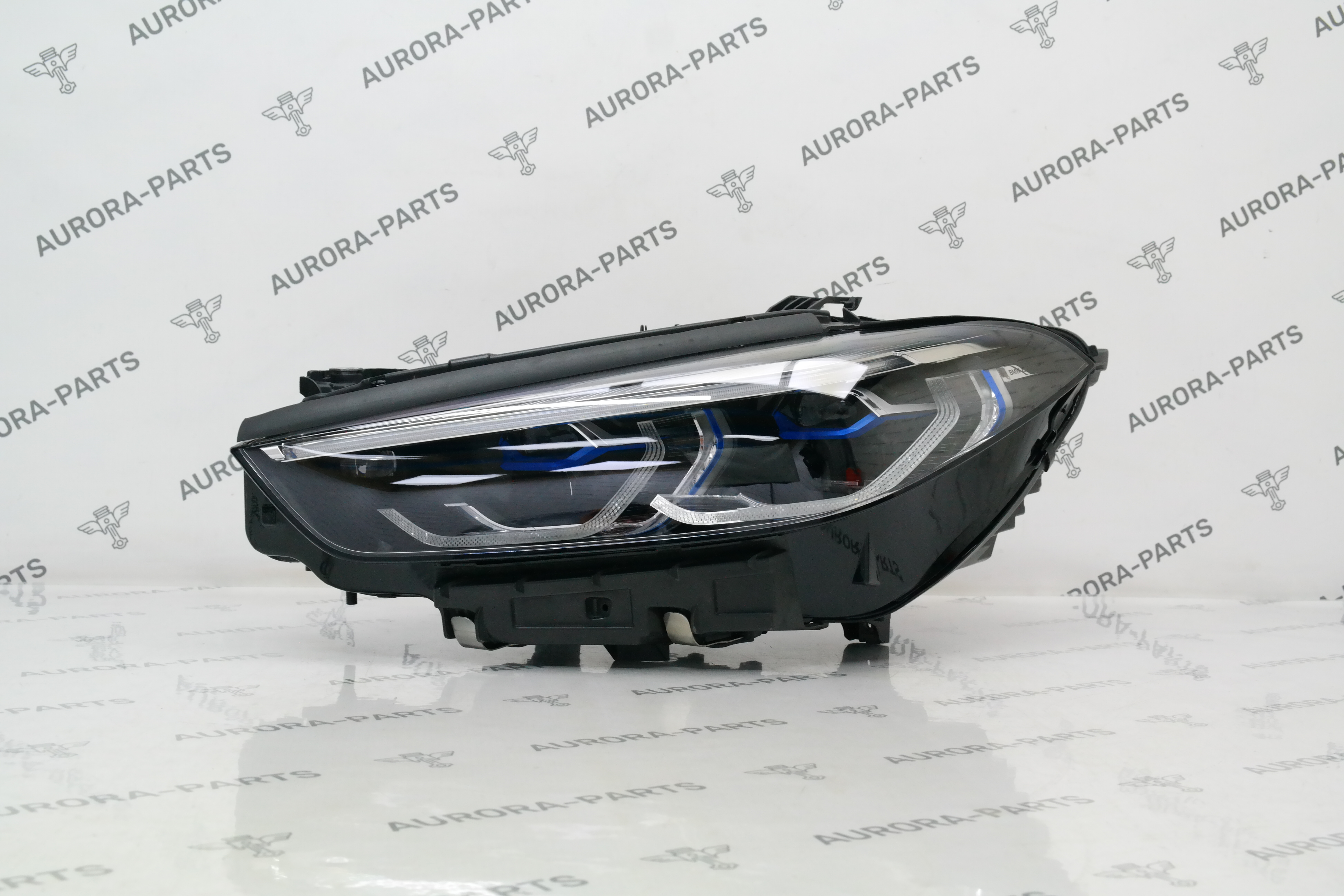 Фара LASER адаптивная (Без блоков) LH BMW 8-Series