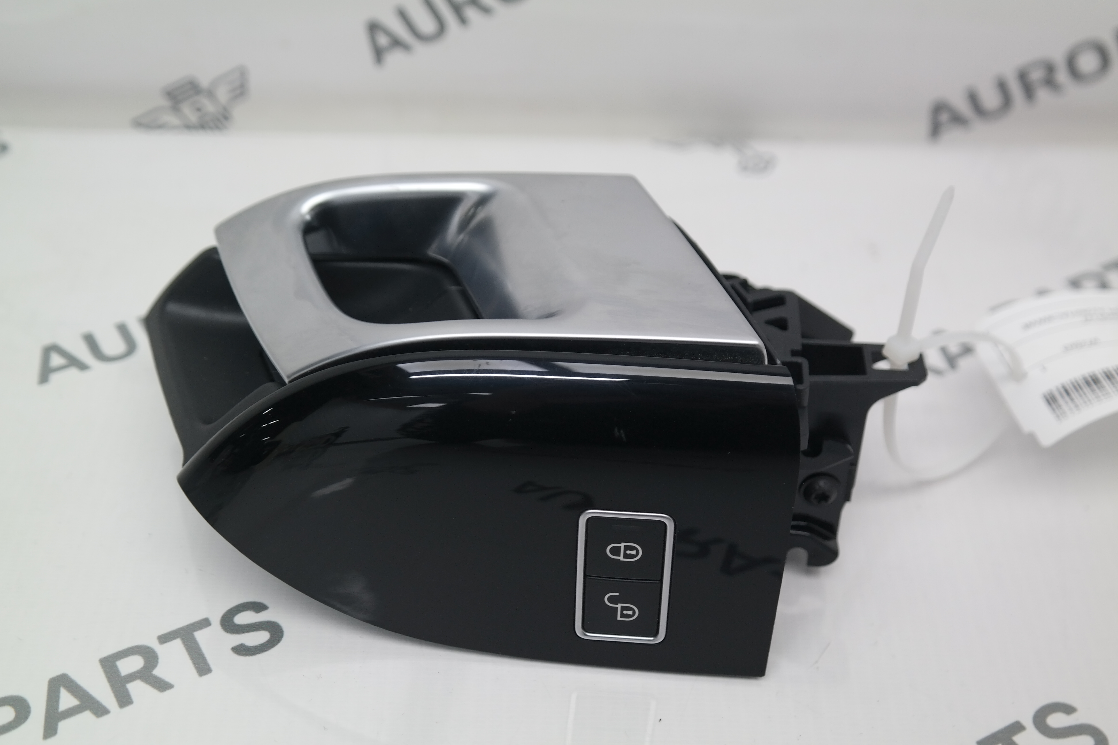 Ручка передней двери внутренняя LH Land Rover Range Rover Sport