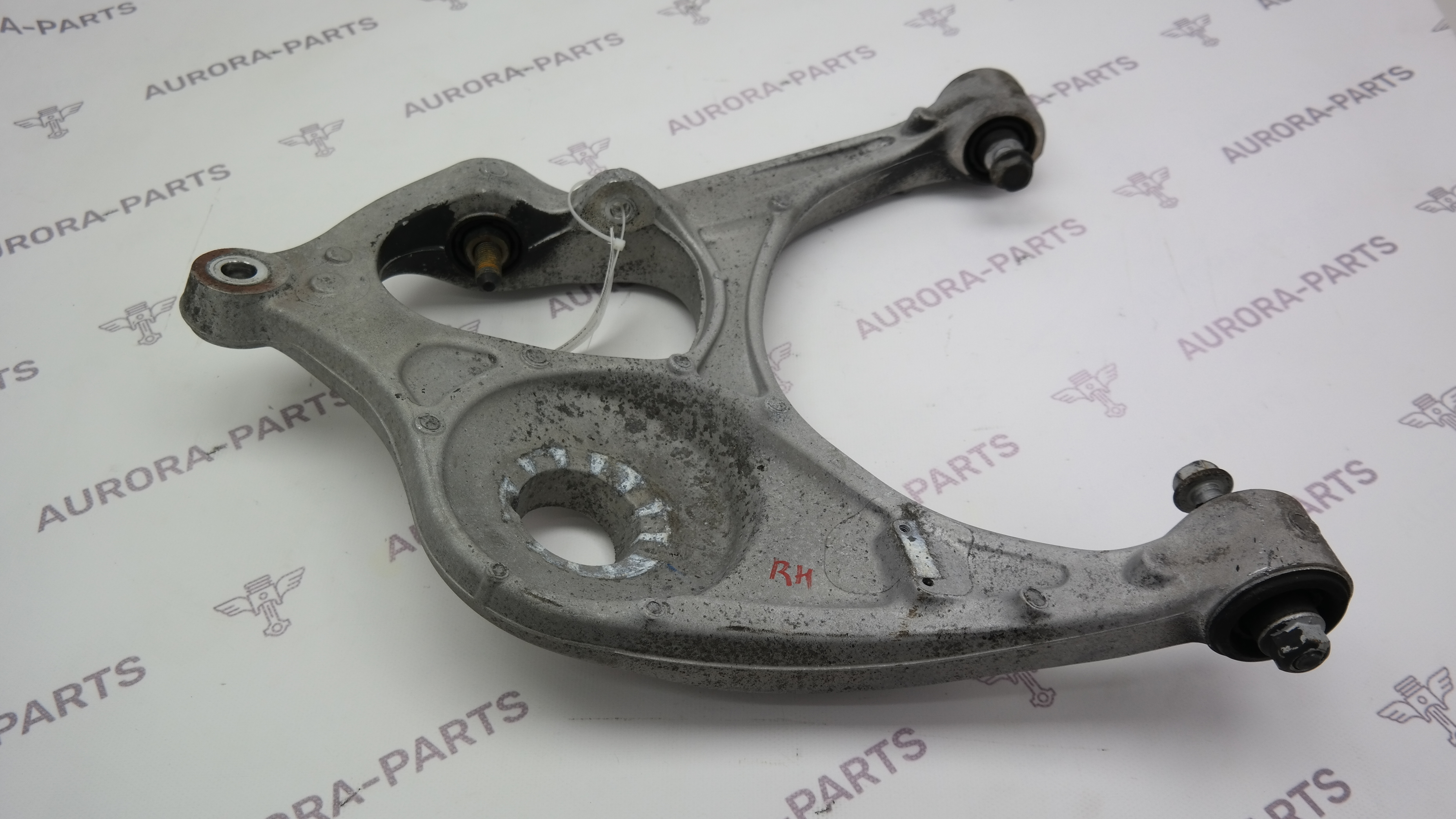 Рычаг нижний поперечный задней подвески RH Jeep Grand Cherokee