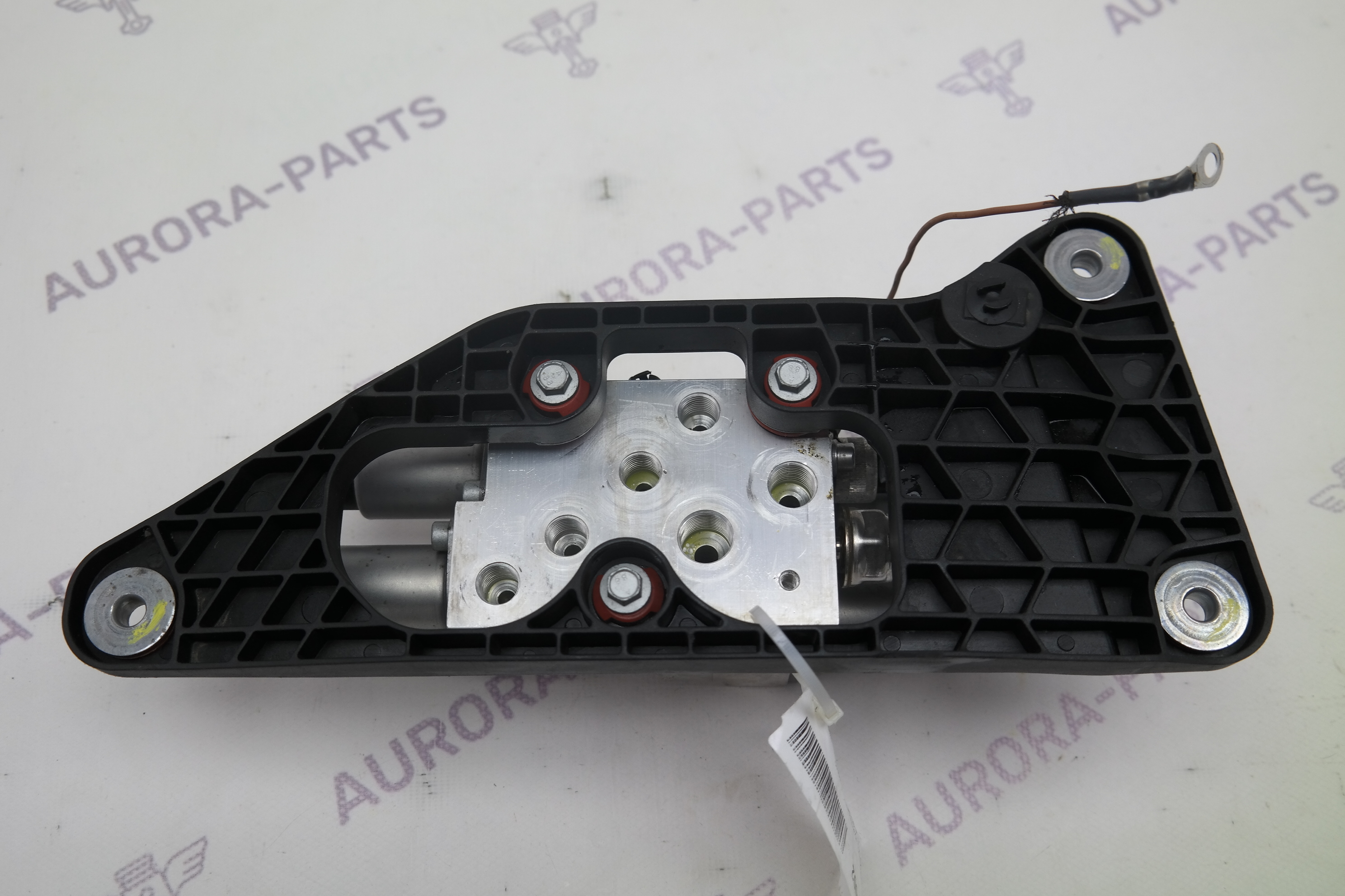 Блок клапанов Dynamic Drive BMW X5