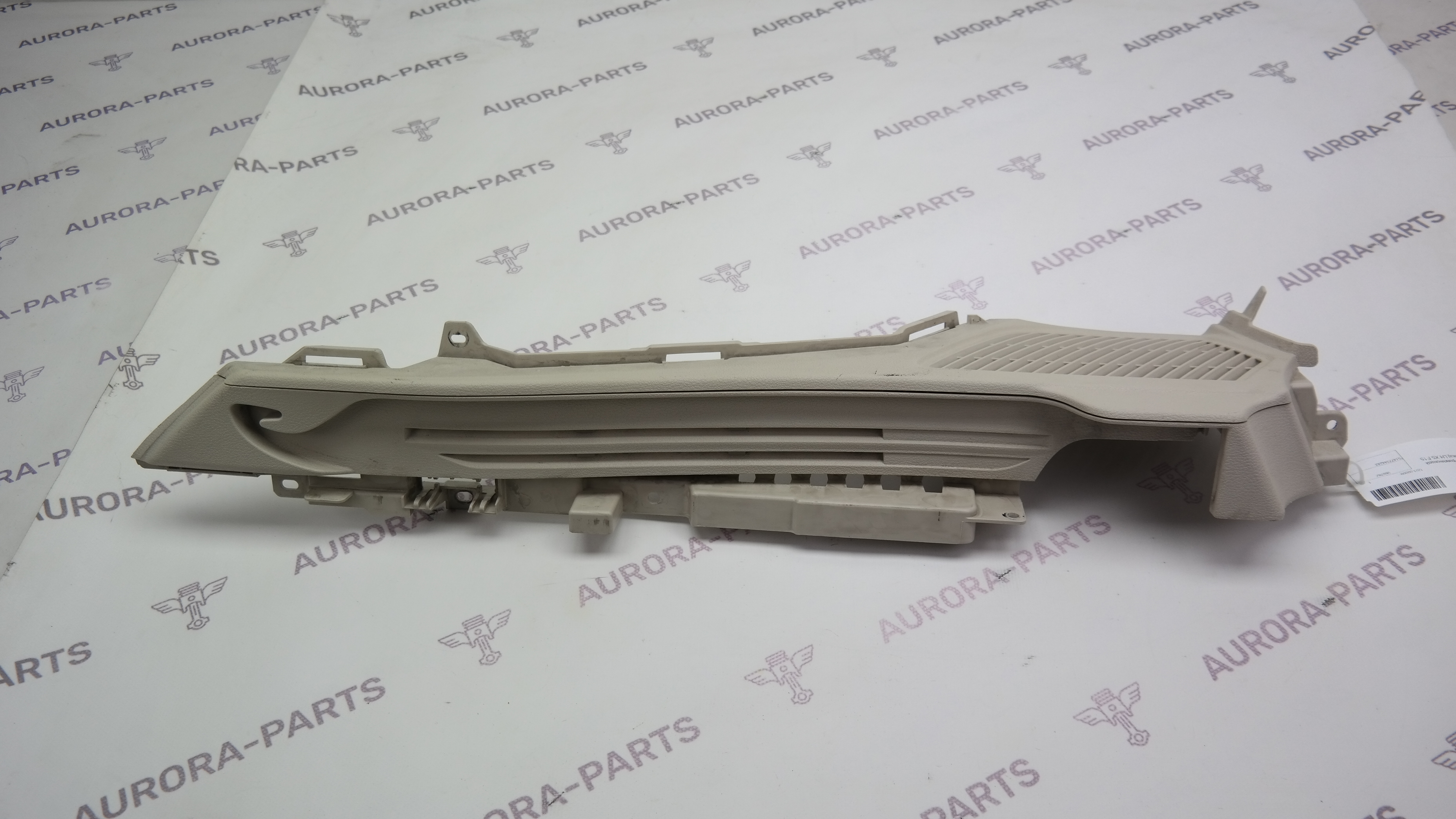 Кронштейн (направляющей полки багажника) LH BMW X5