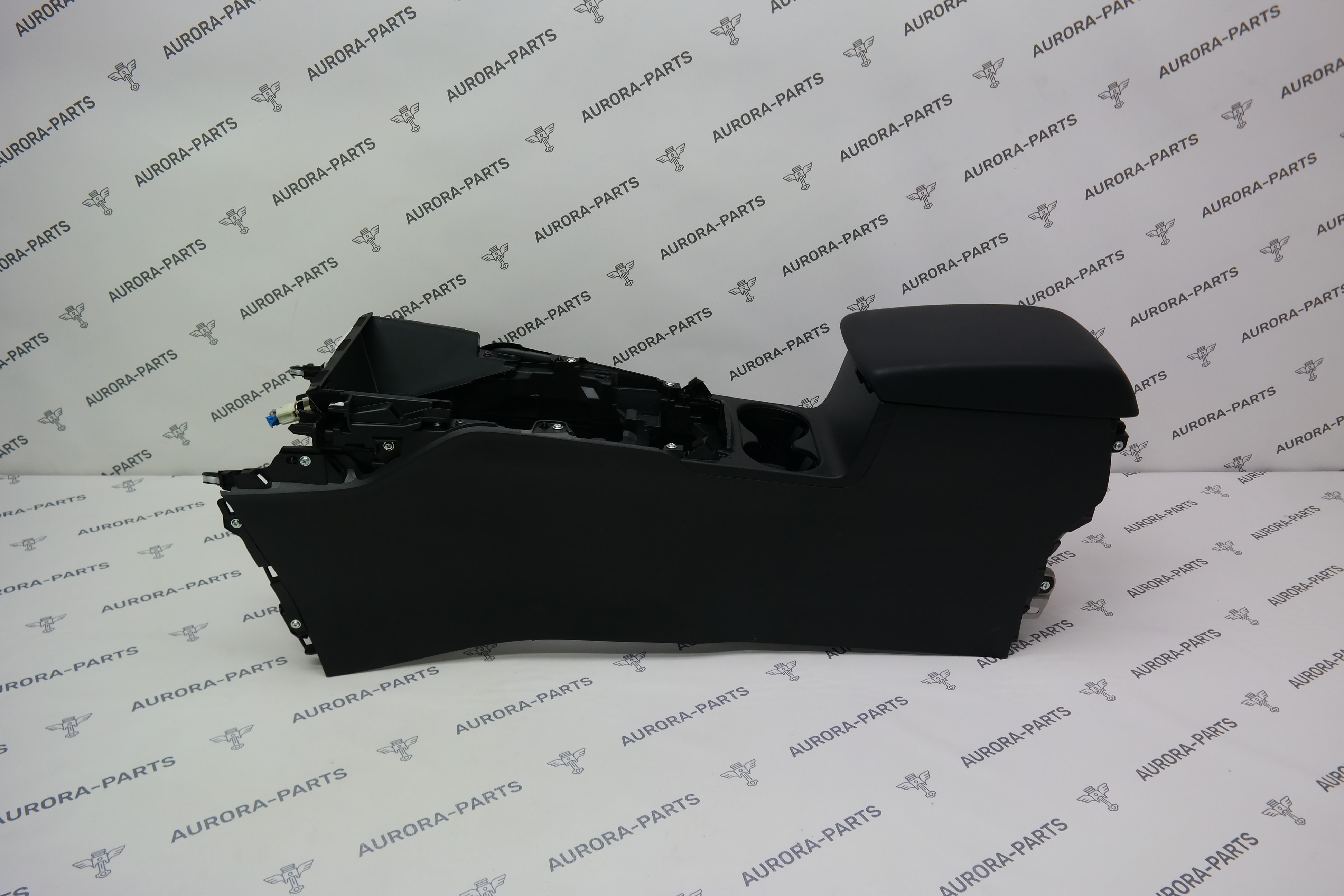 Консоль центральная с подлокотником Mazda CX-5