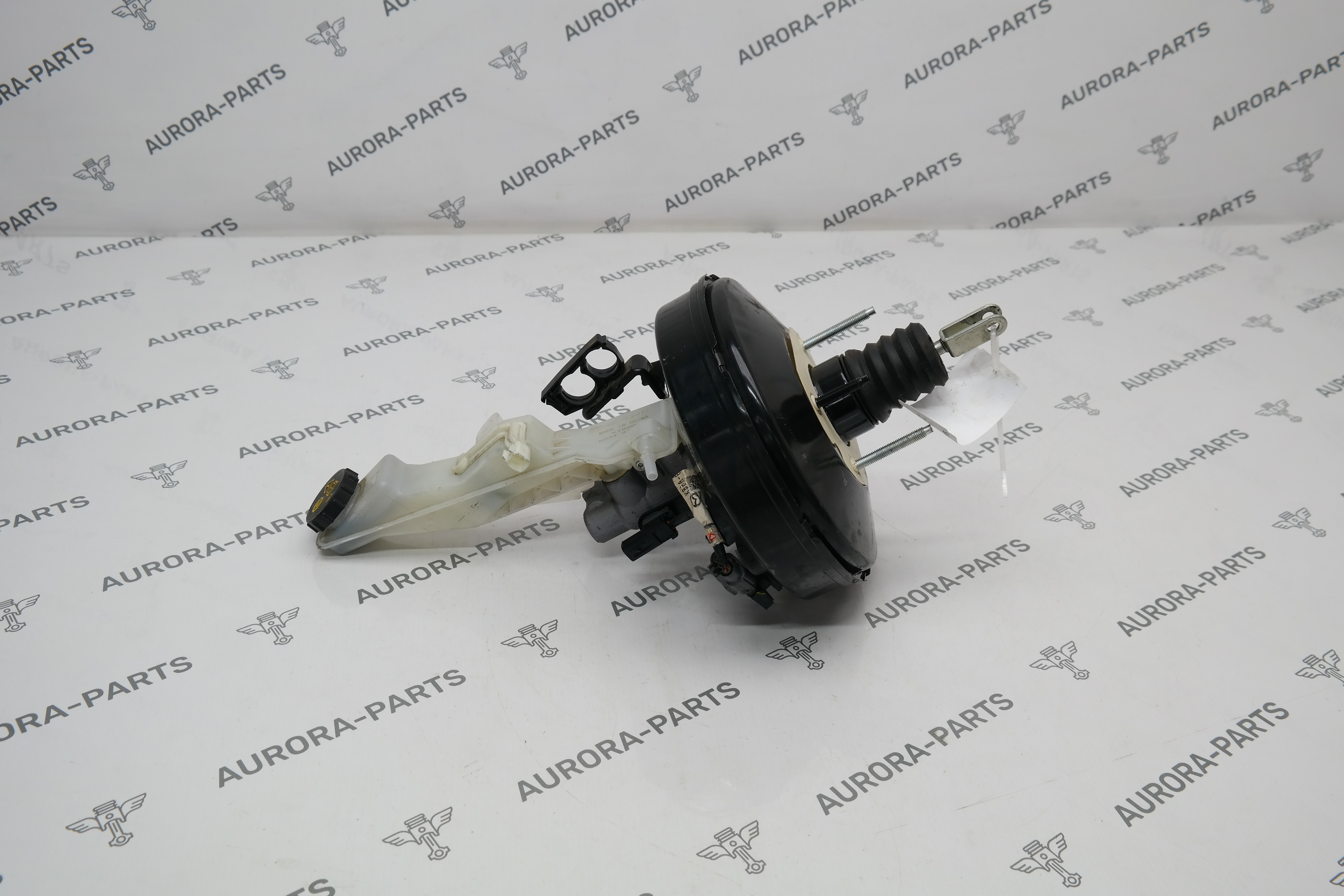 Главный тормозной цилиндр в сборе с бачком Mazda CX-5