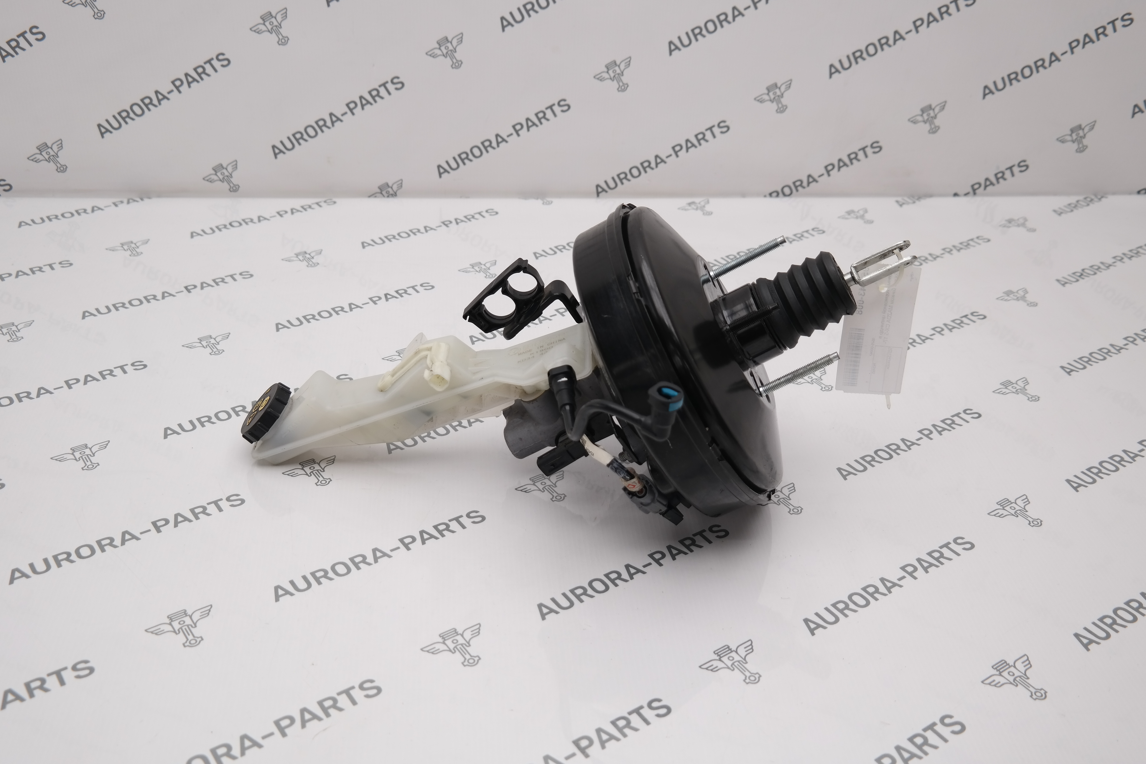 Главный тормозной цилиндр в сборе с бачком Mazda CX-5