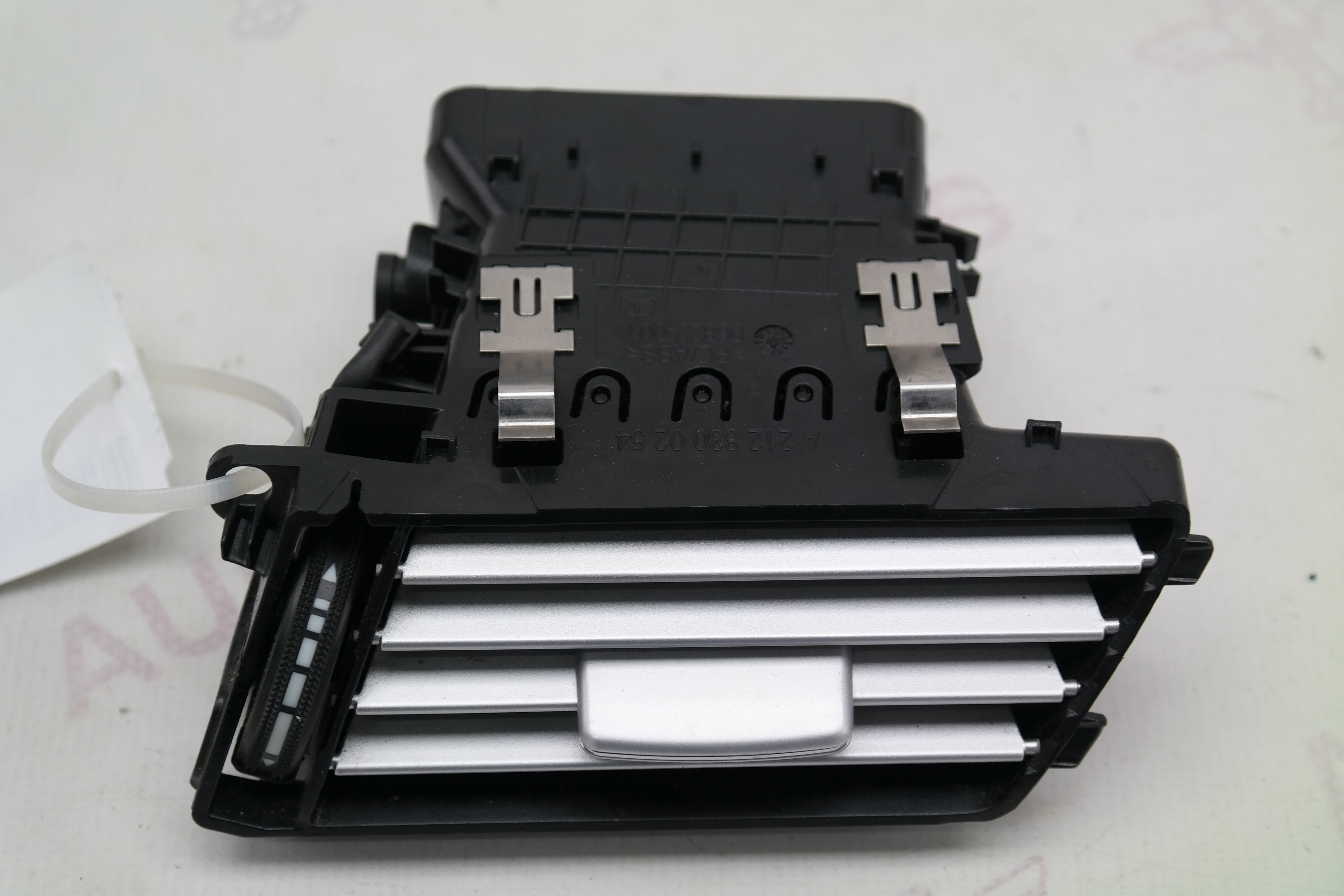 Дефлектор торпеды RH Mercedes E-Klasse