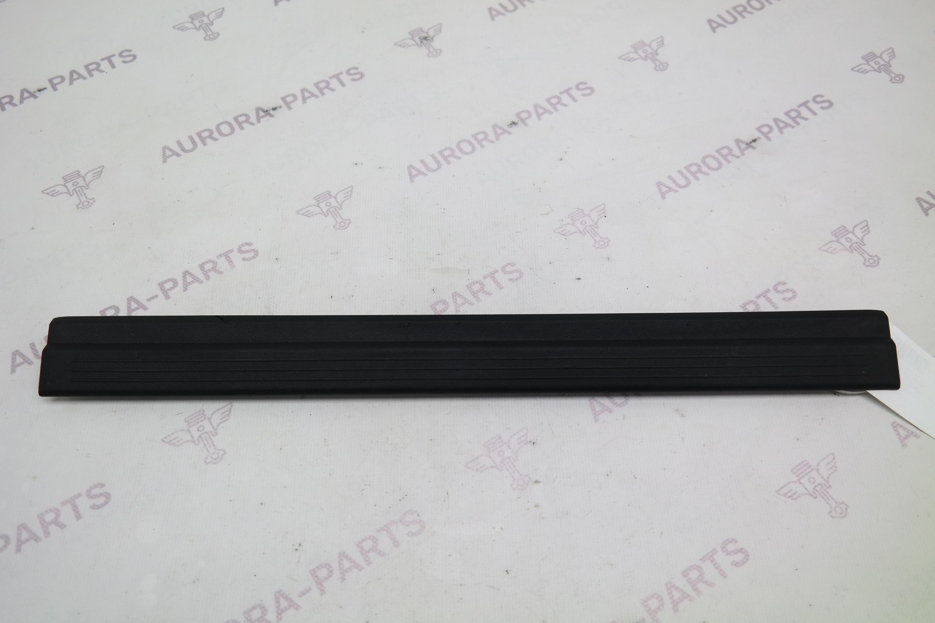 Накладка внутреннего порога передняя RH Mercedes E-Klasse