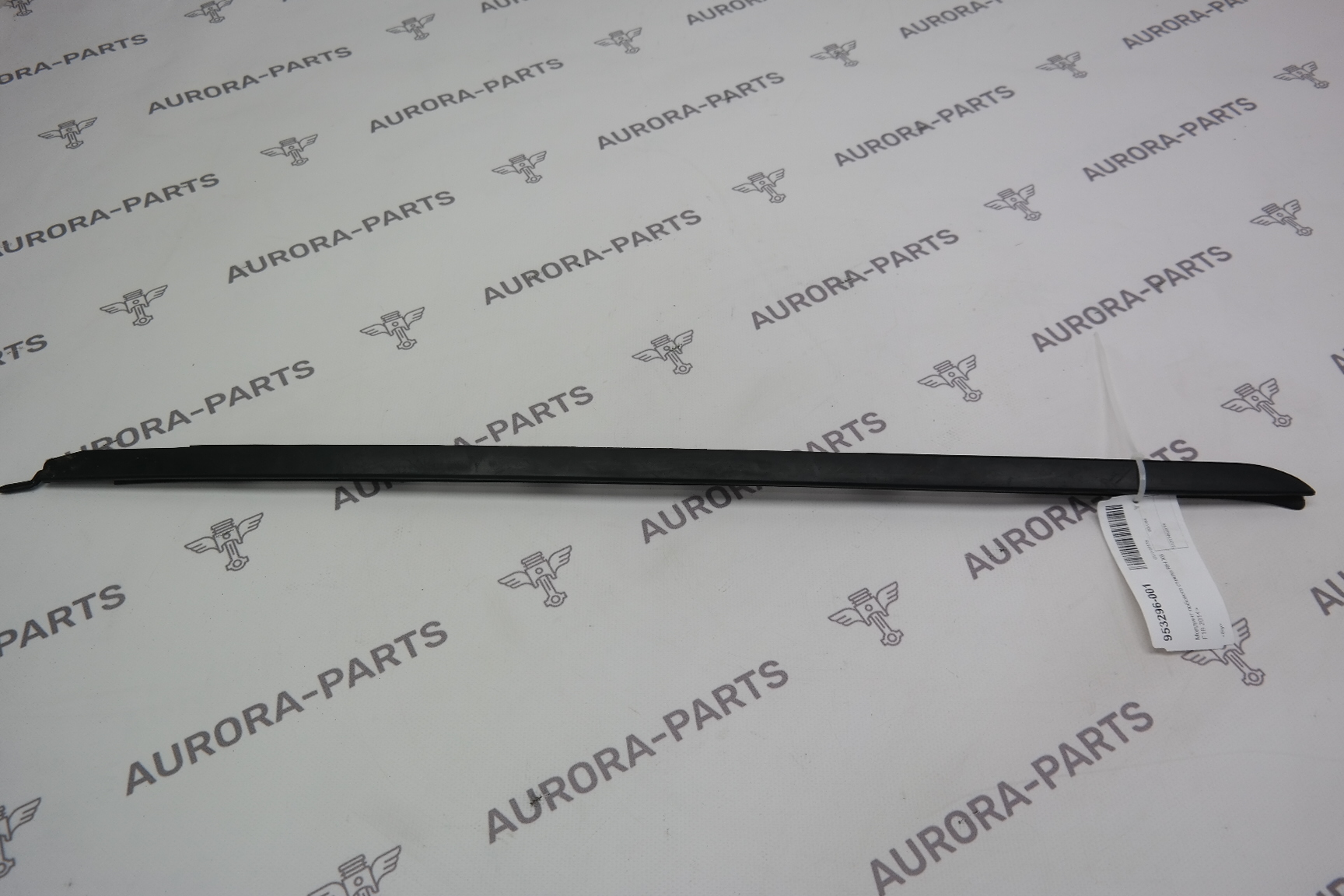 Молдинг лобового стекла RH BMW X6