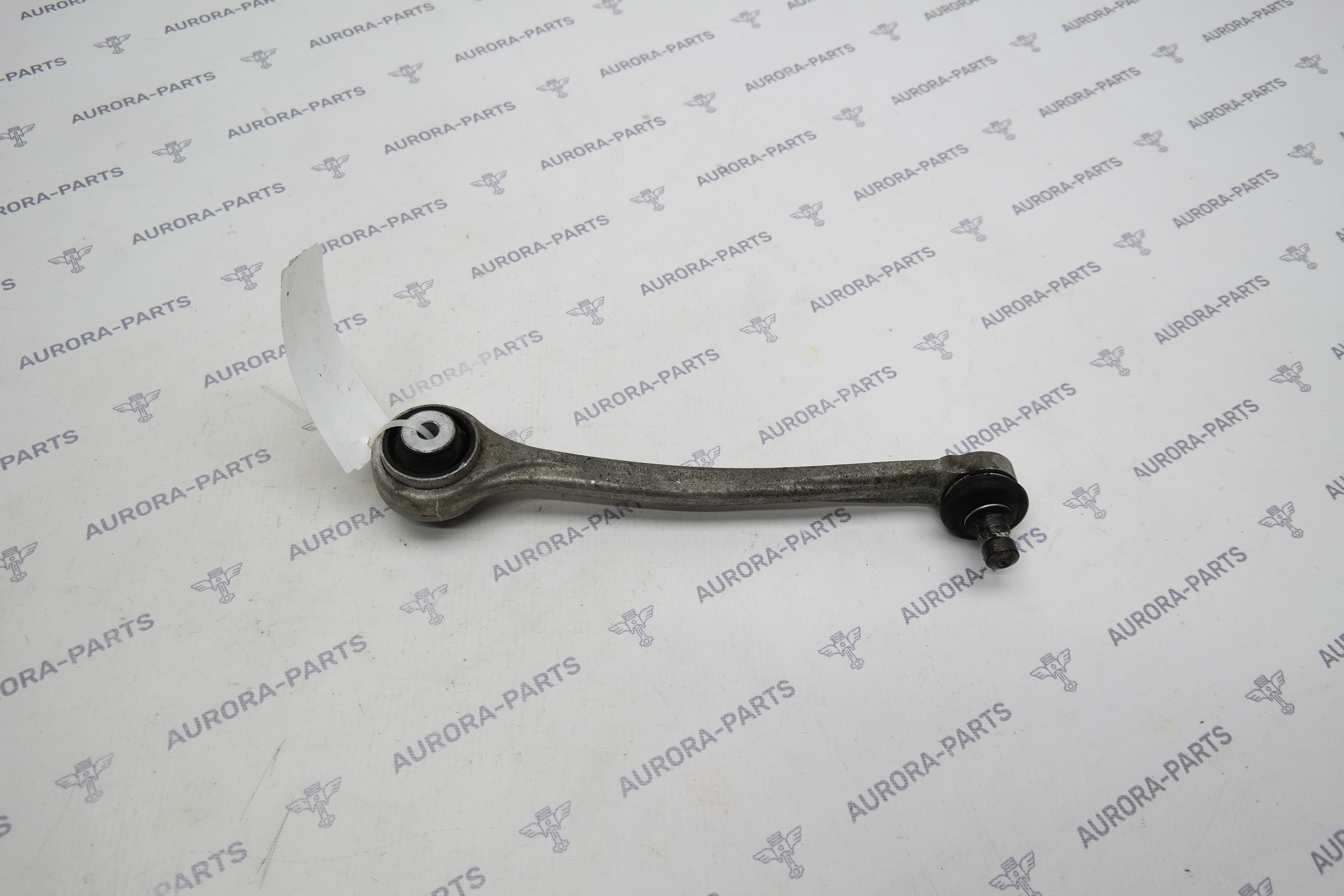 Рычаг передней подвески верхний спереди RH Audi A4