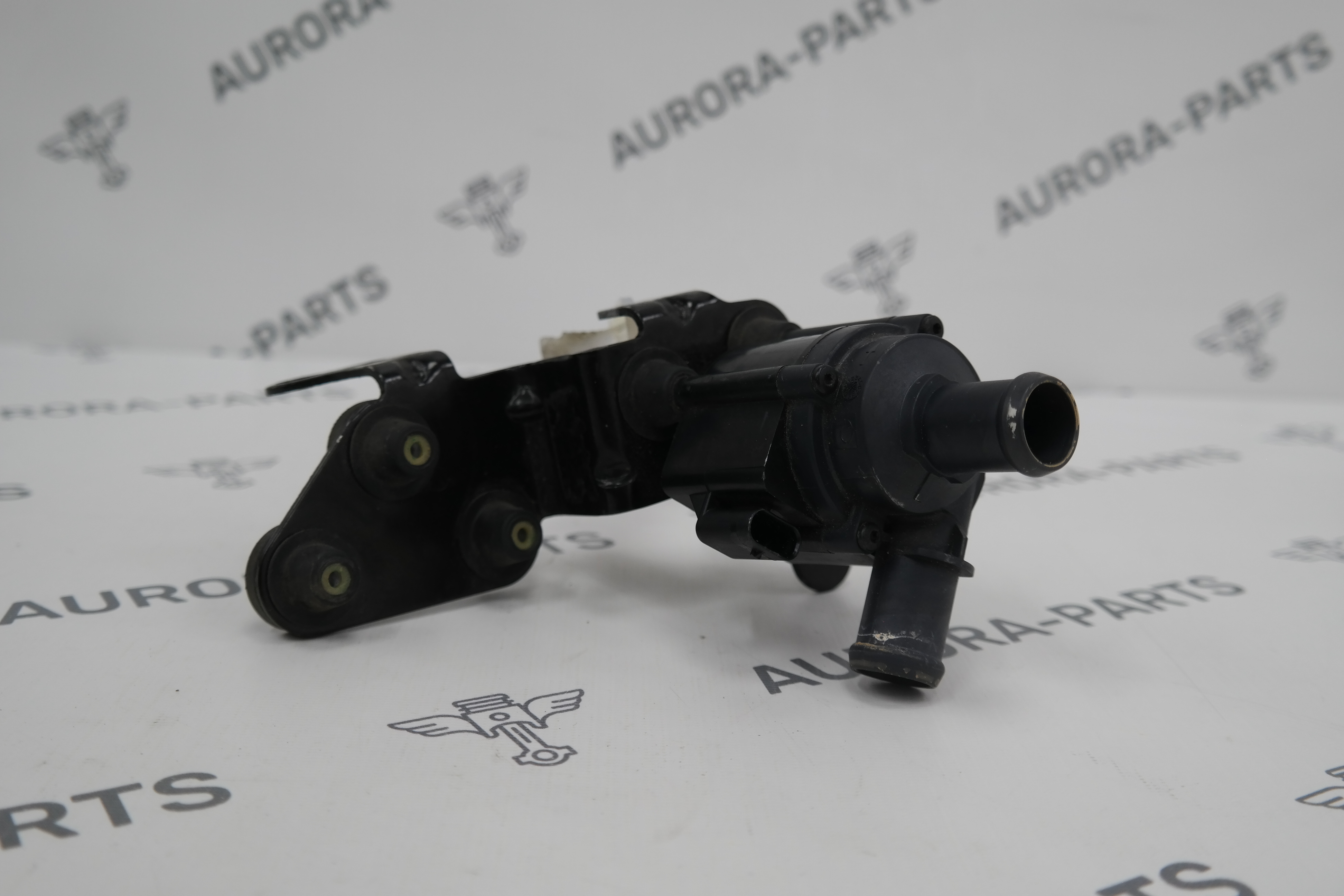 Насос системы охлаждения дополнительный Audi A6