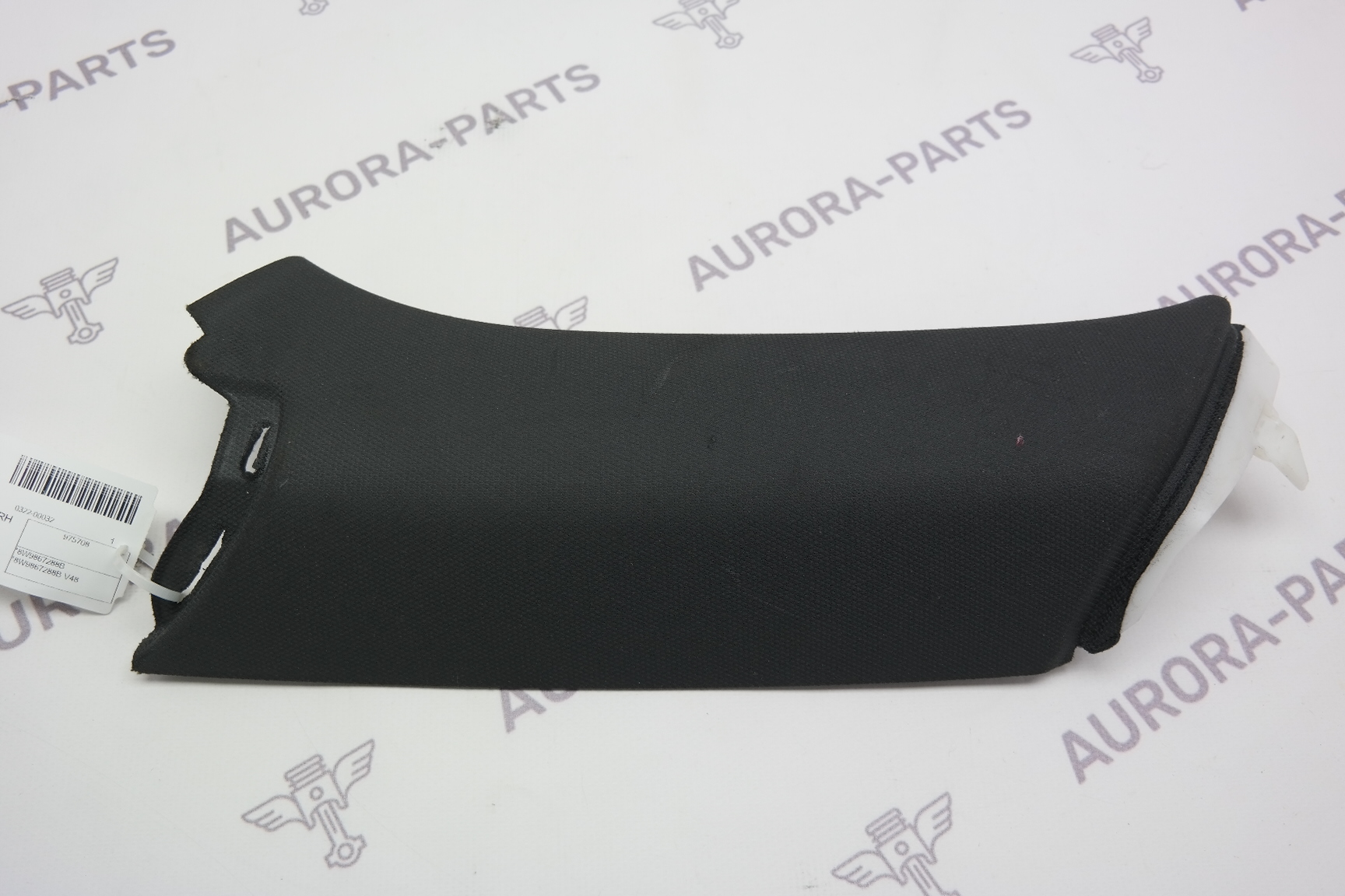 Обшивка стойки С верхняя RH Audi A4