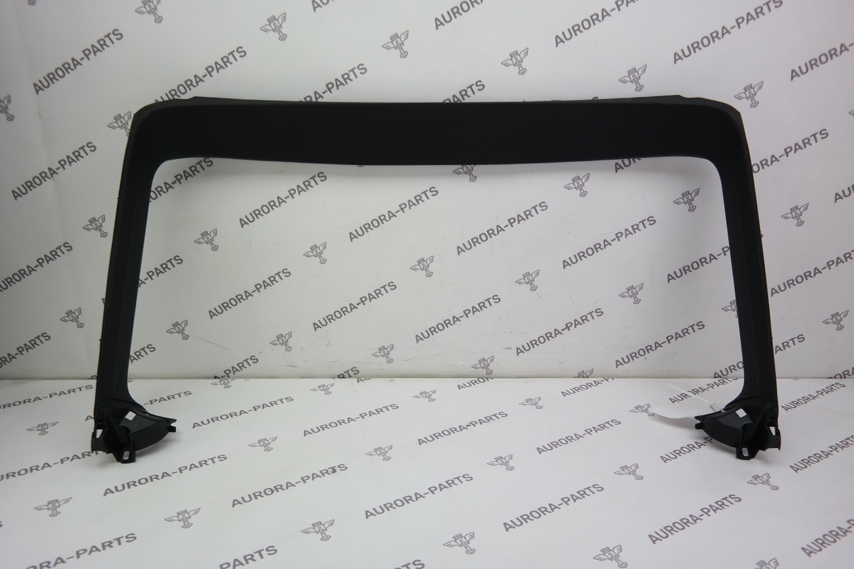 Обшивка крышки багажника верхняя Audi A4