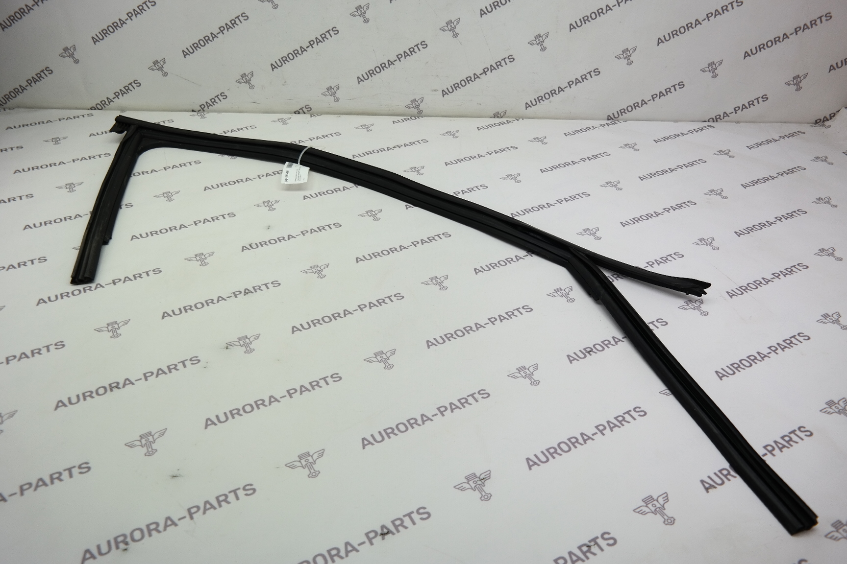 Направляющаяя стекла передней двери RH Audi A4