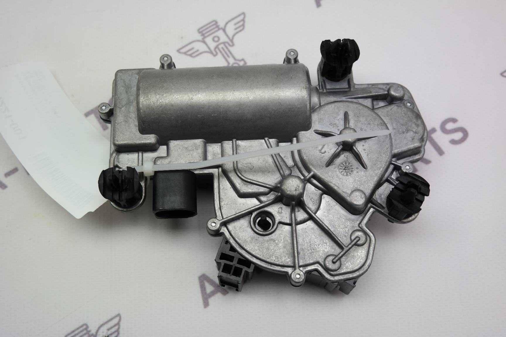 Активатор замка крышки багажника Audi Q5