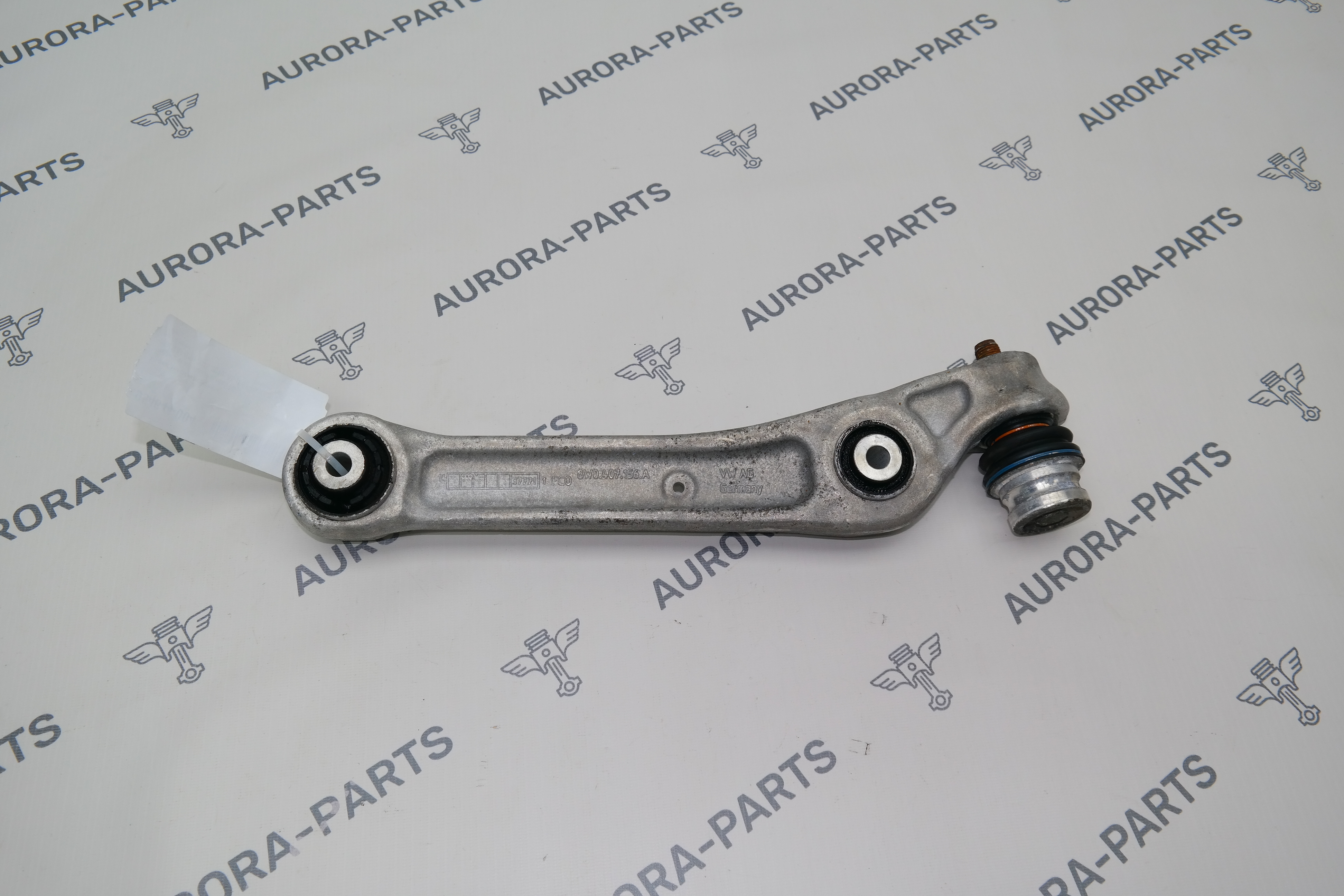 Рычаг нижний передней подвески нижний несущий RH Audi A4