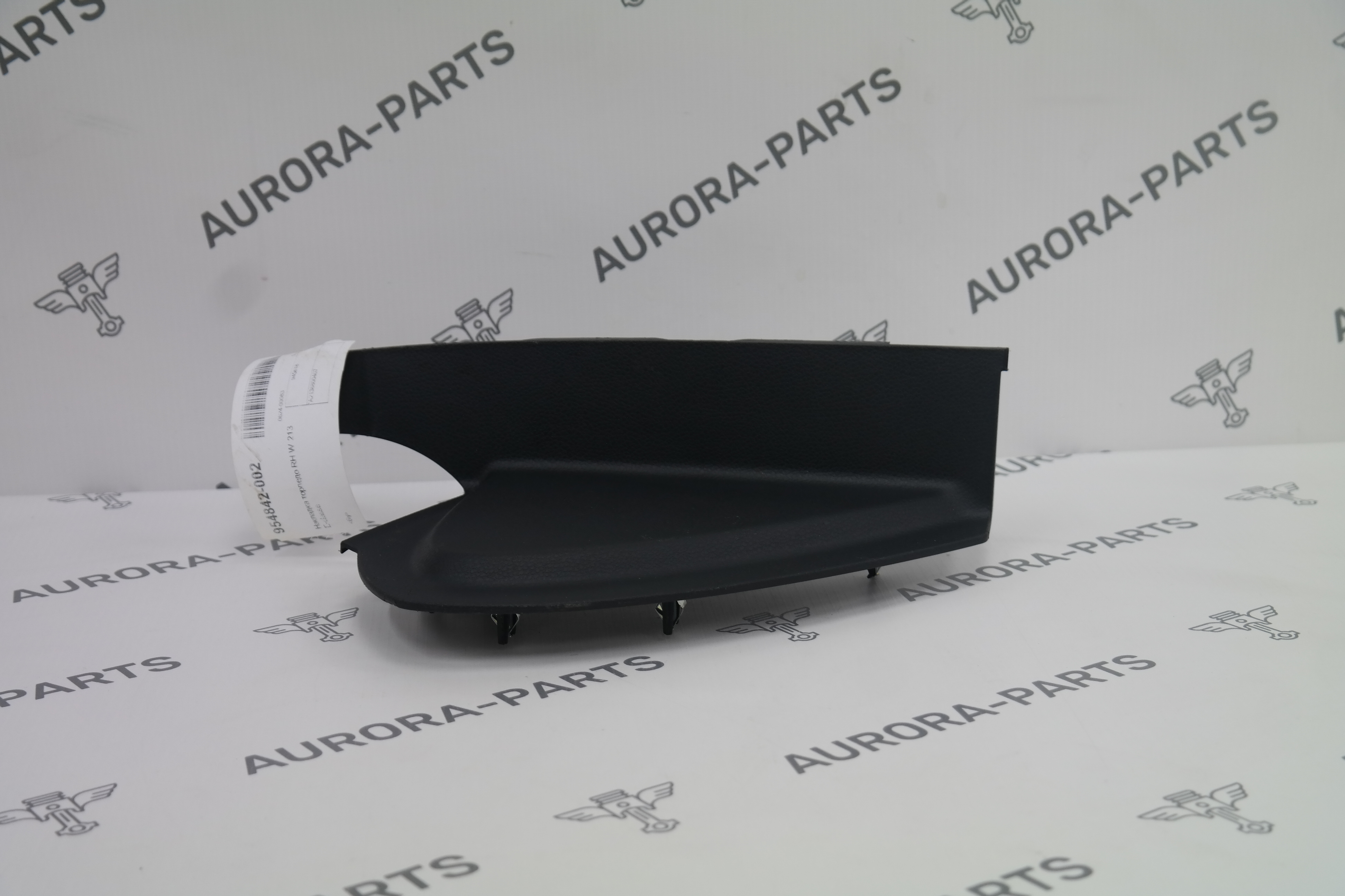 Накладка торпедо RH Mercedes E-Klasse 