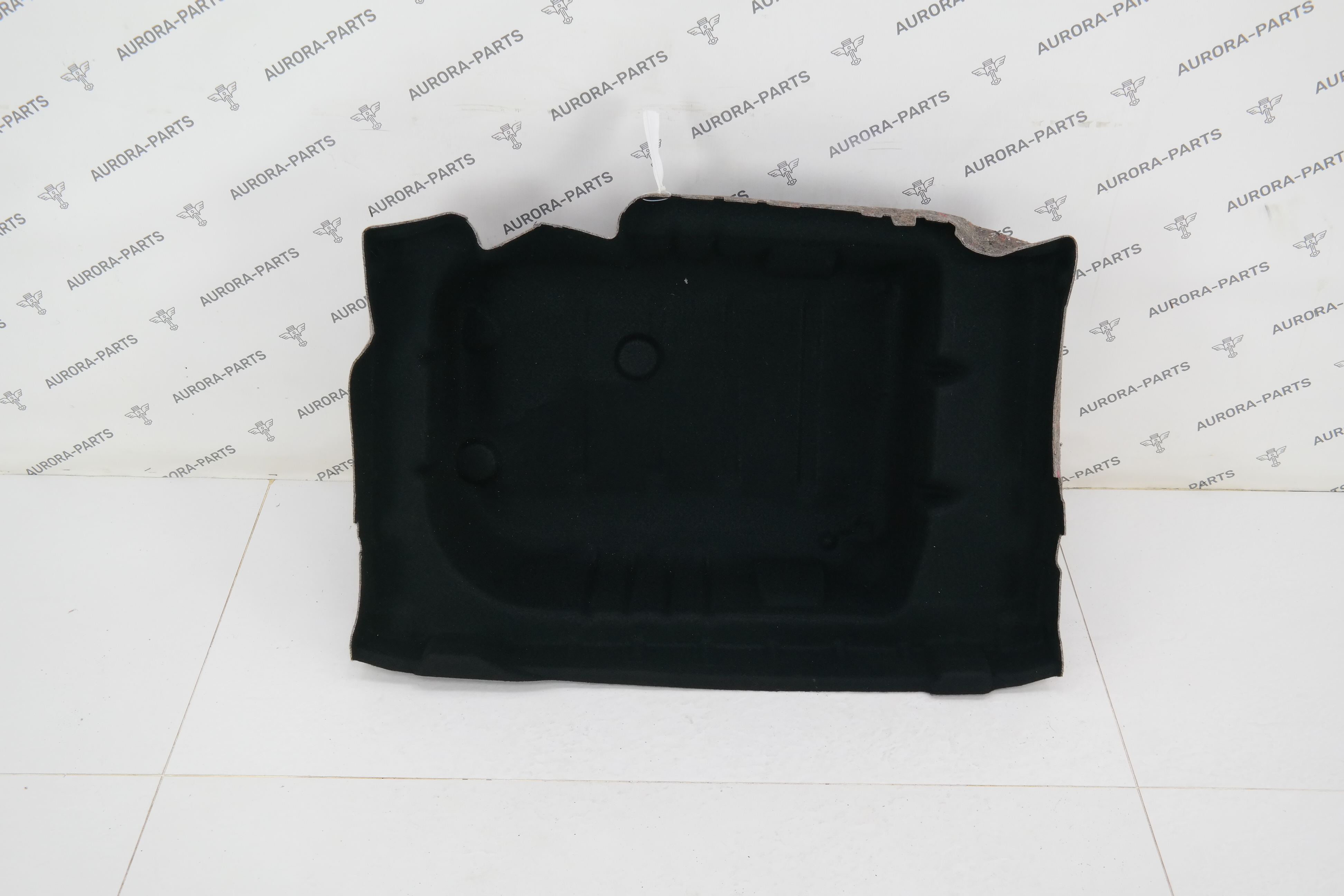 Обшивка ниши запасного колеса Mercedes E-Klasse 