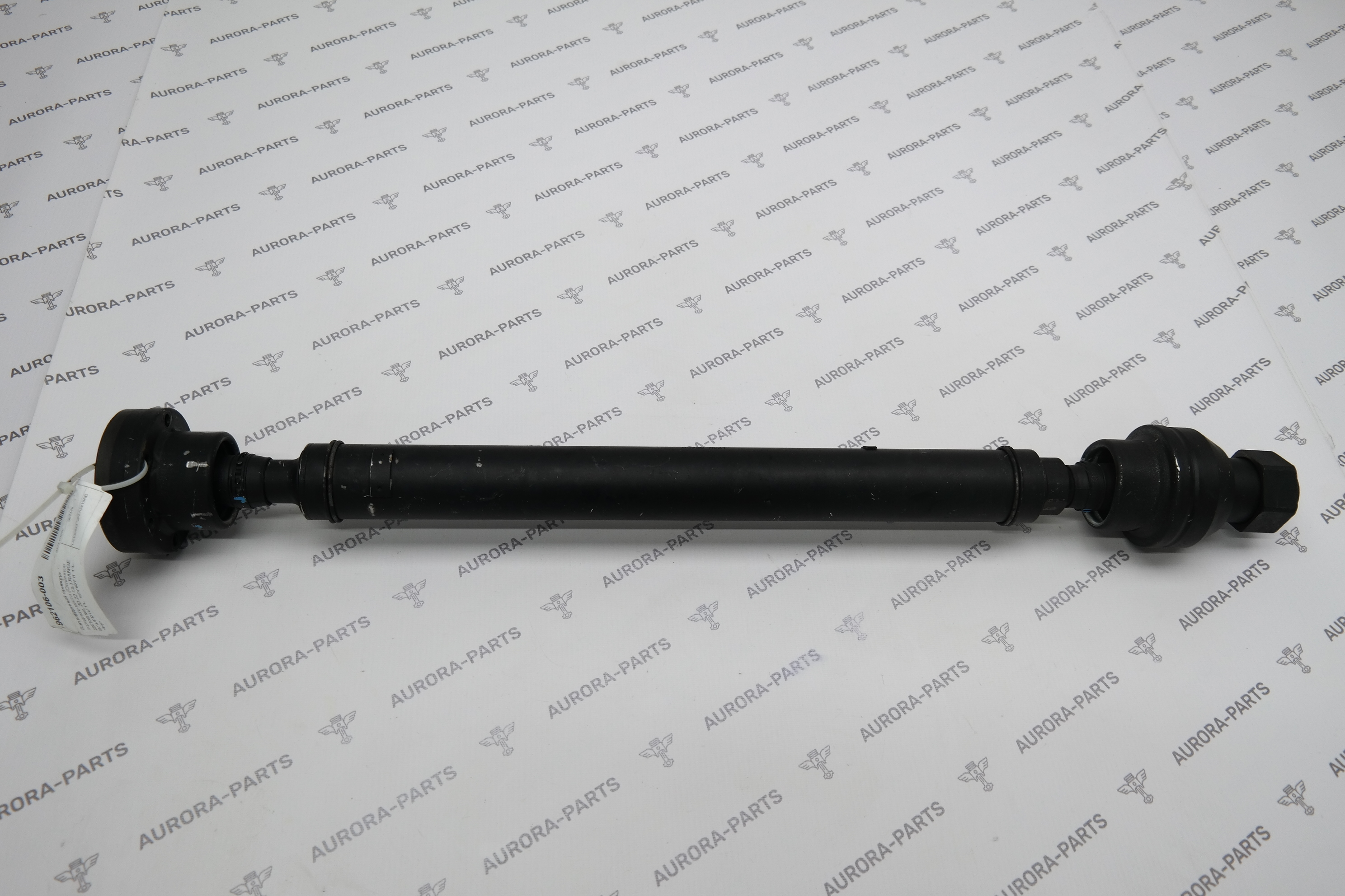 Вал карданный привода переднего моста (Отличное состояние, 20-22 г.в.) Land Rover Defender