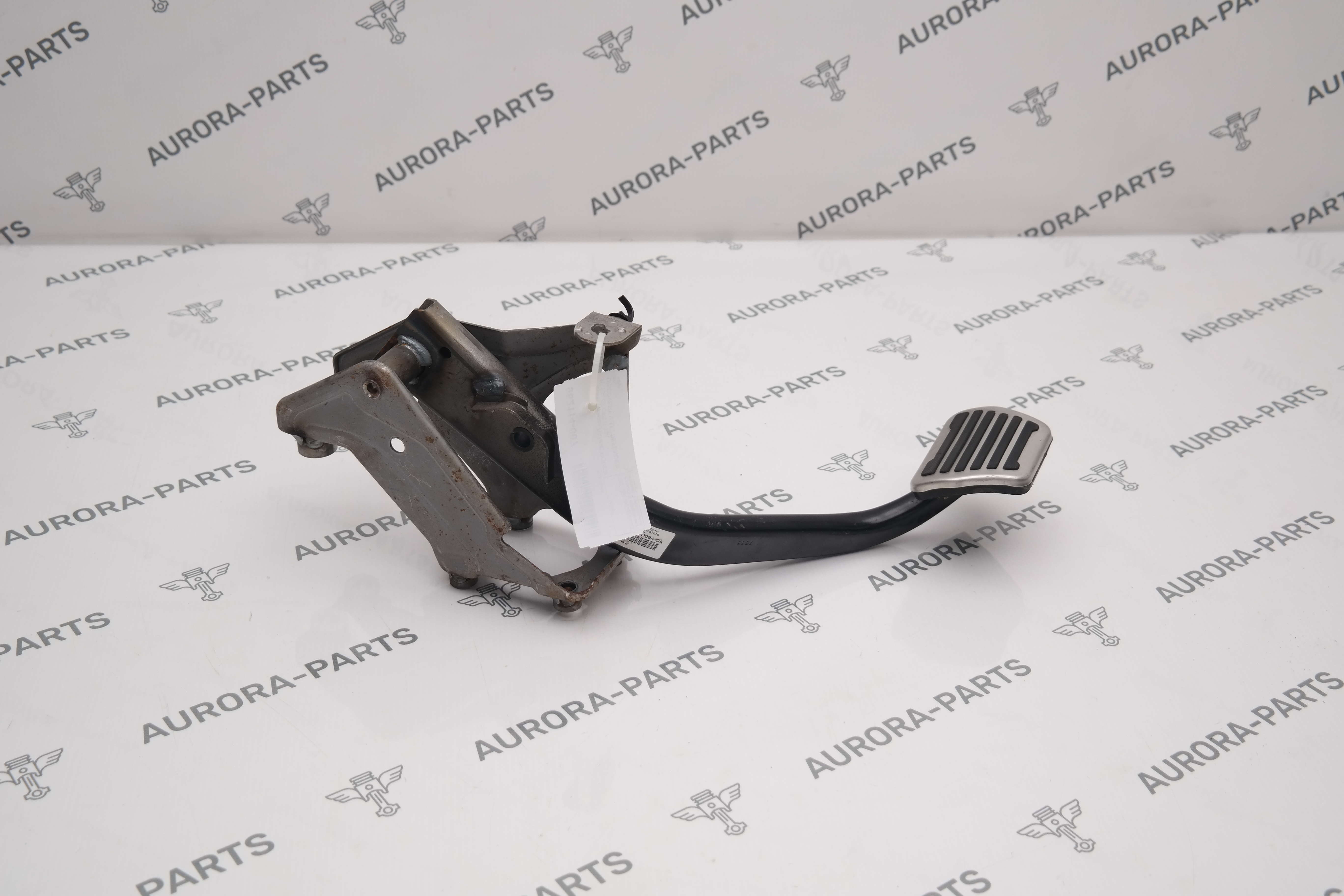 Педаль тормоза Land Rover Discovery