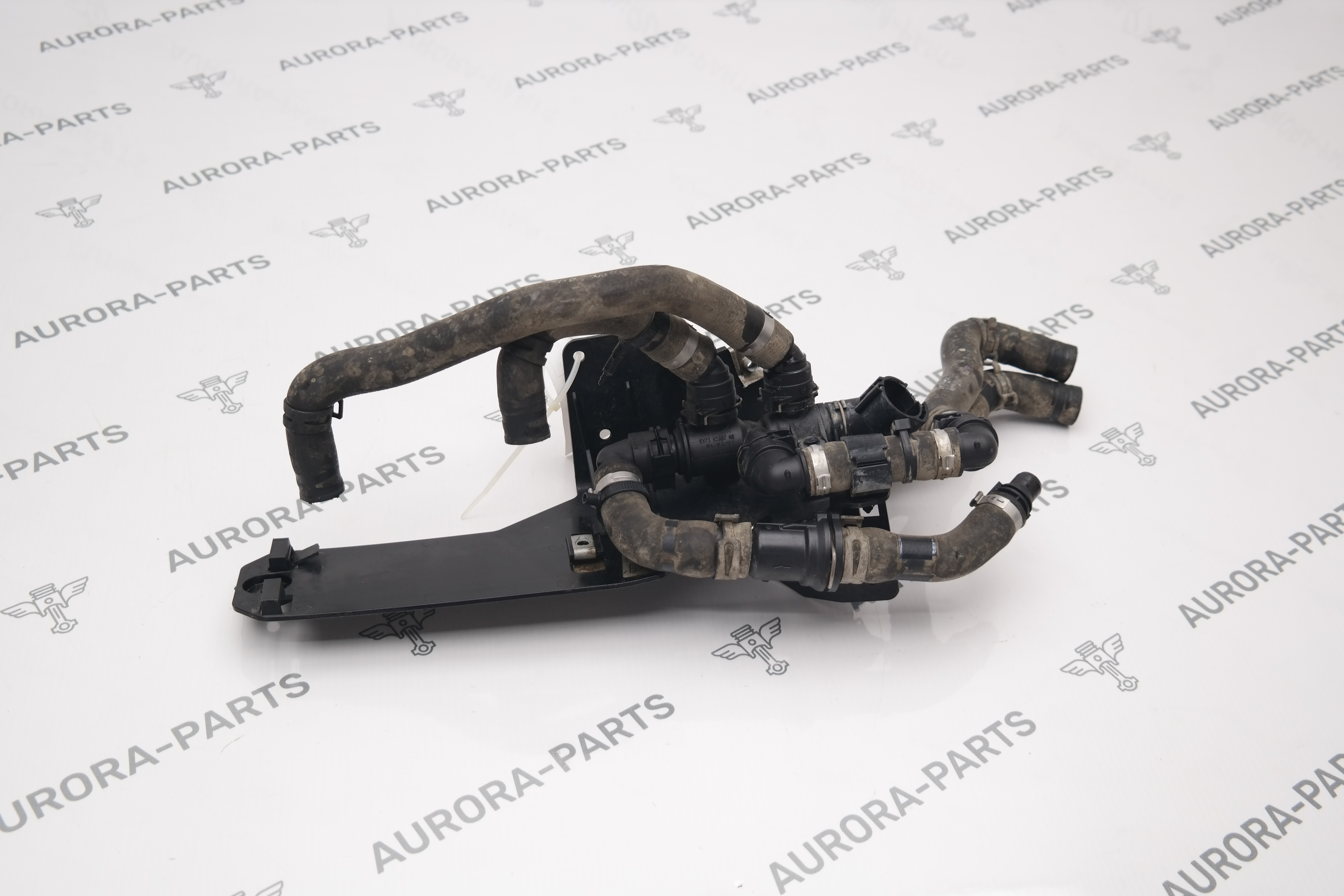 Клапан системы охлаждения 3.0L AJ20D6 Diesel Land Rover Range Rover Sport