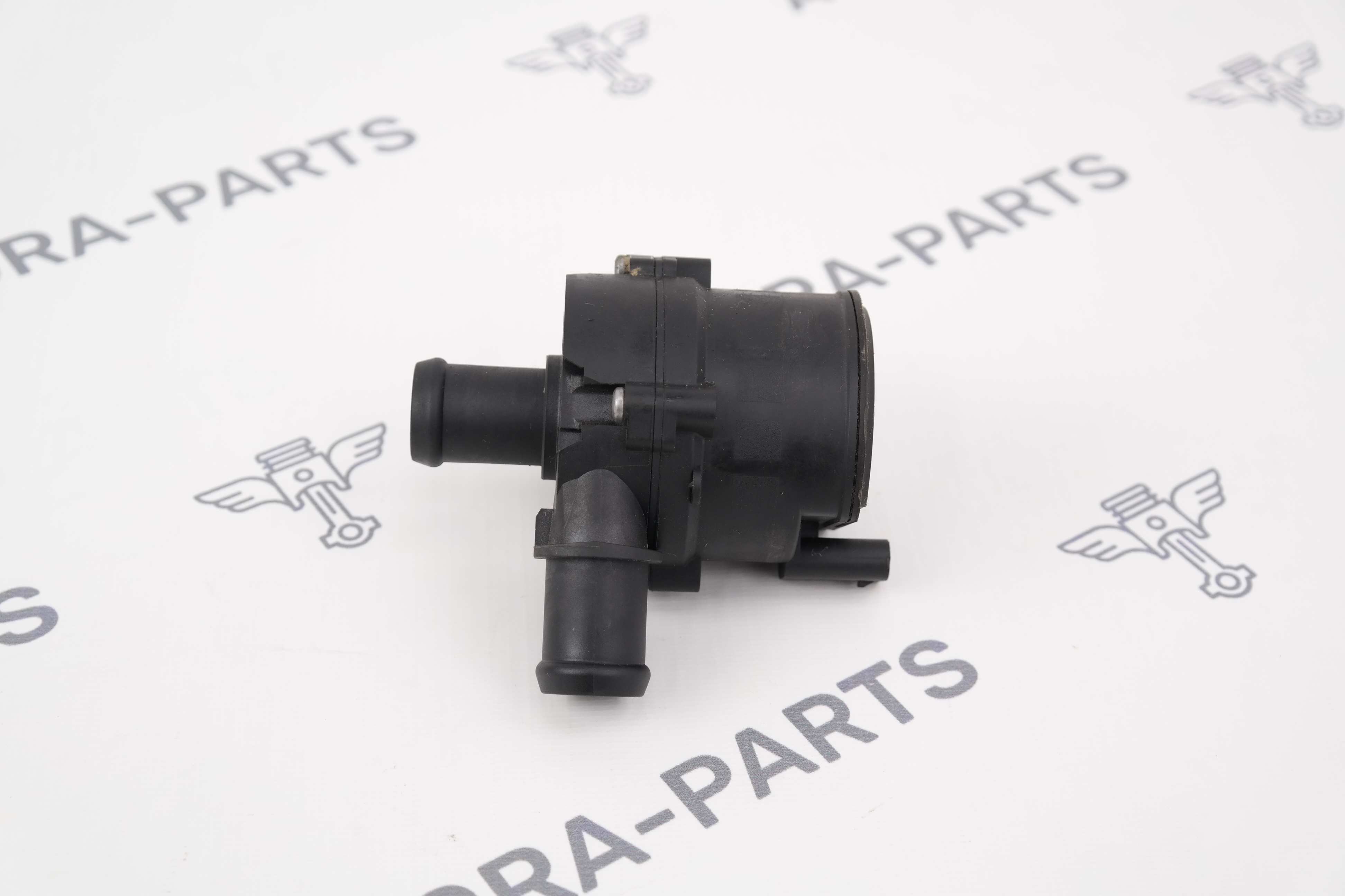 Насос дополнительный электрический системы охлаждения Land Rover Discovery