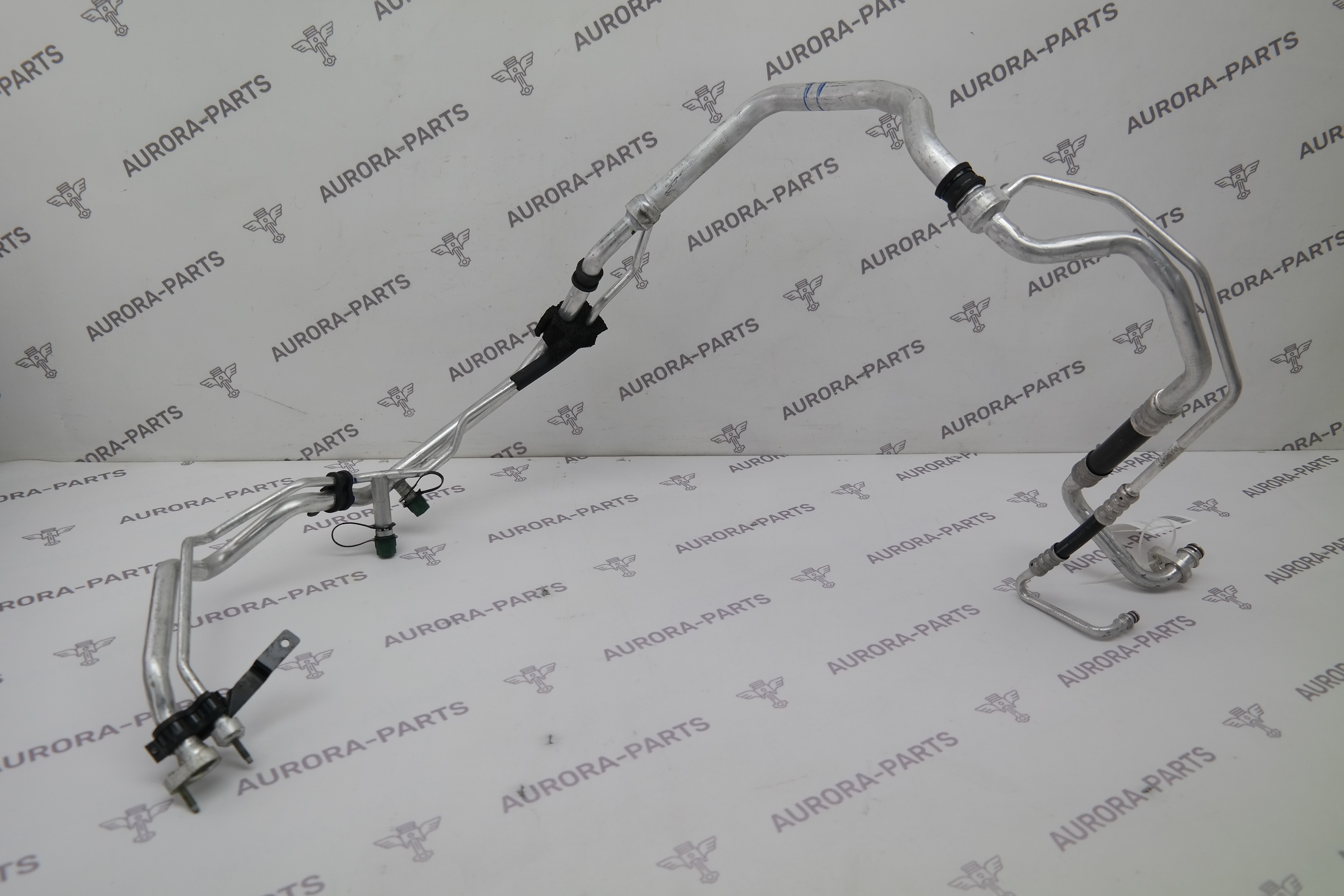 Трубка кондиционера на отопитель Land Rover Range Rover Sport