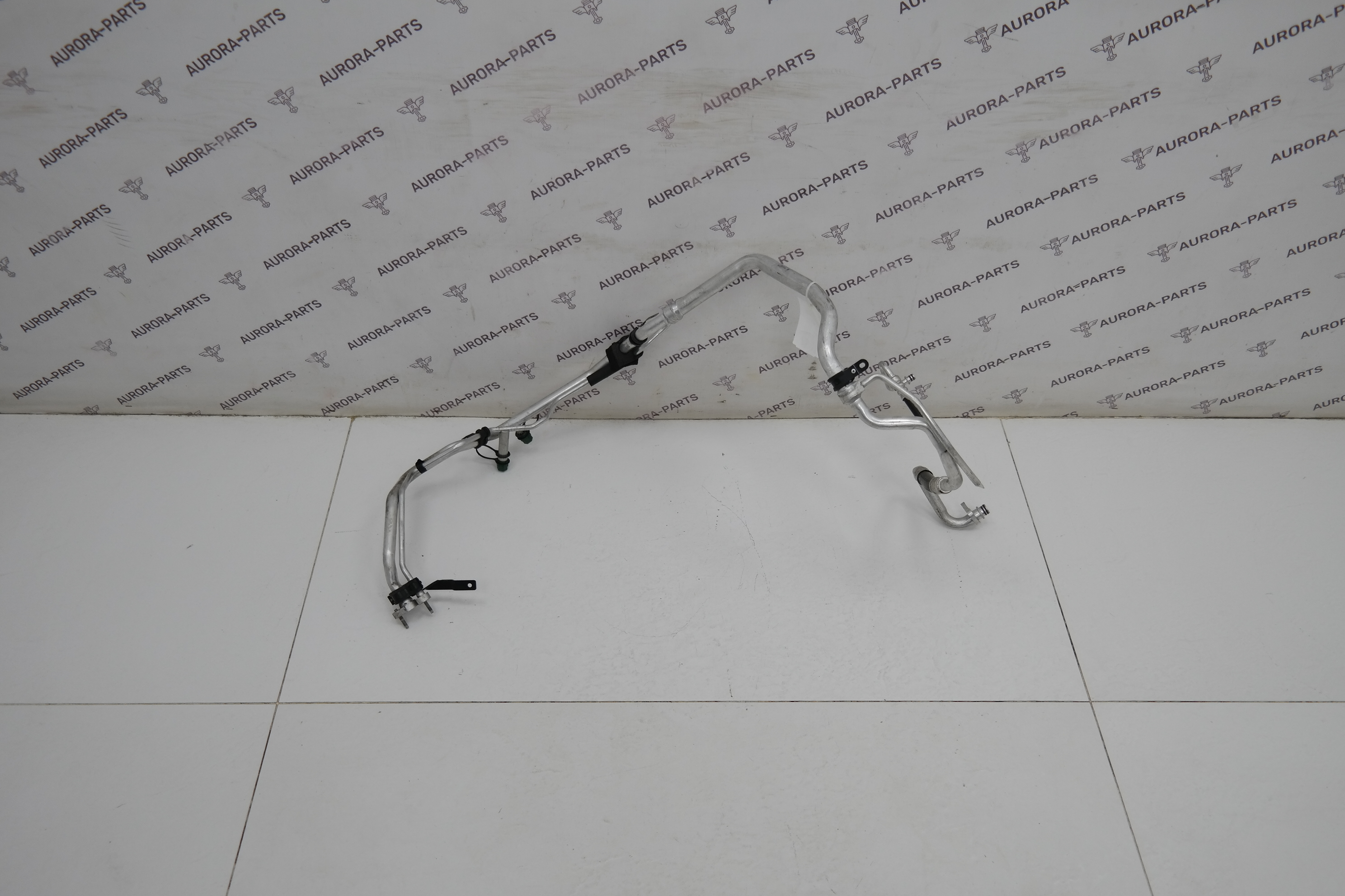 Трубка кондиционера на отопитель Land Rover Range Rover Sport