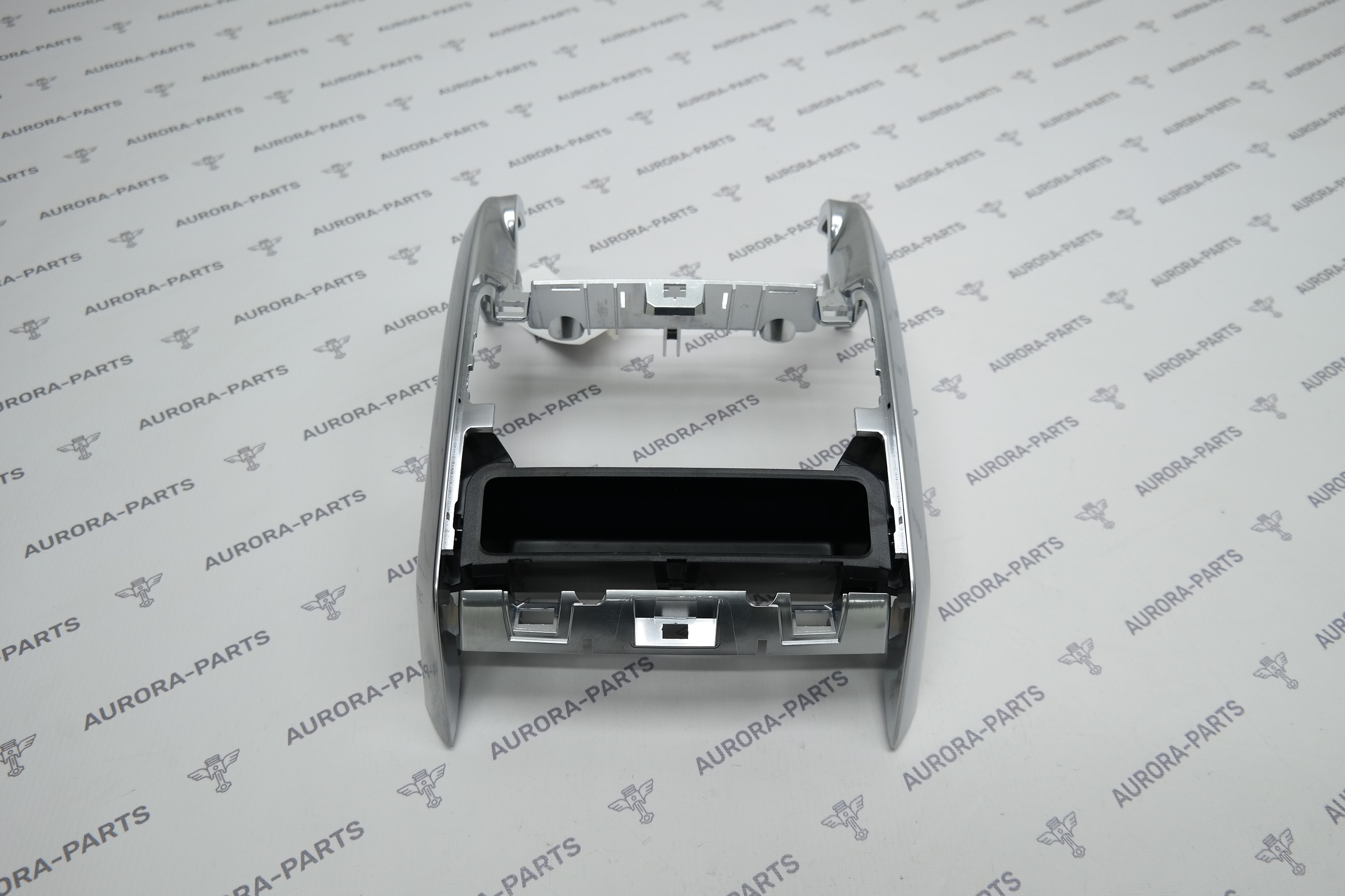 Накладка центральной консоли сзади Land Rover Range Rover Sport