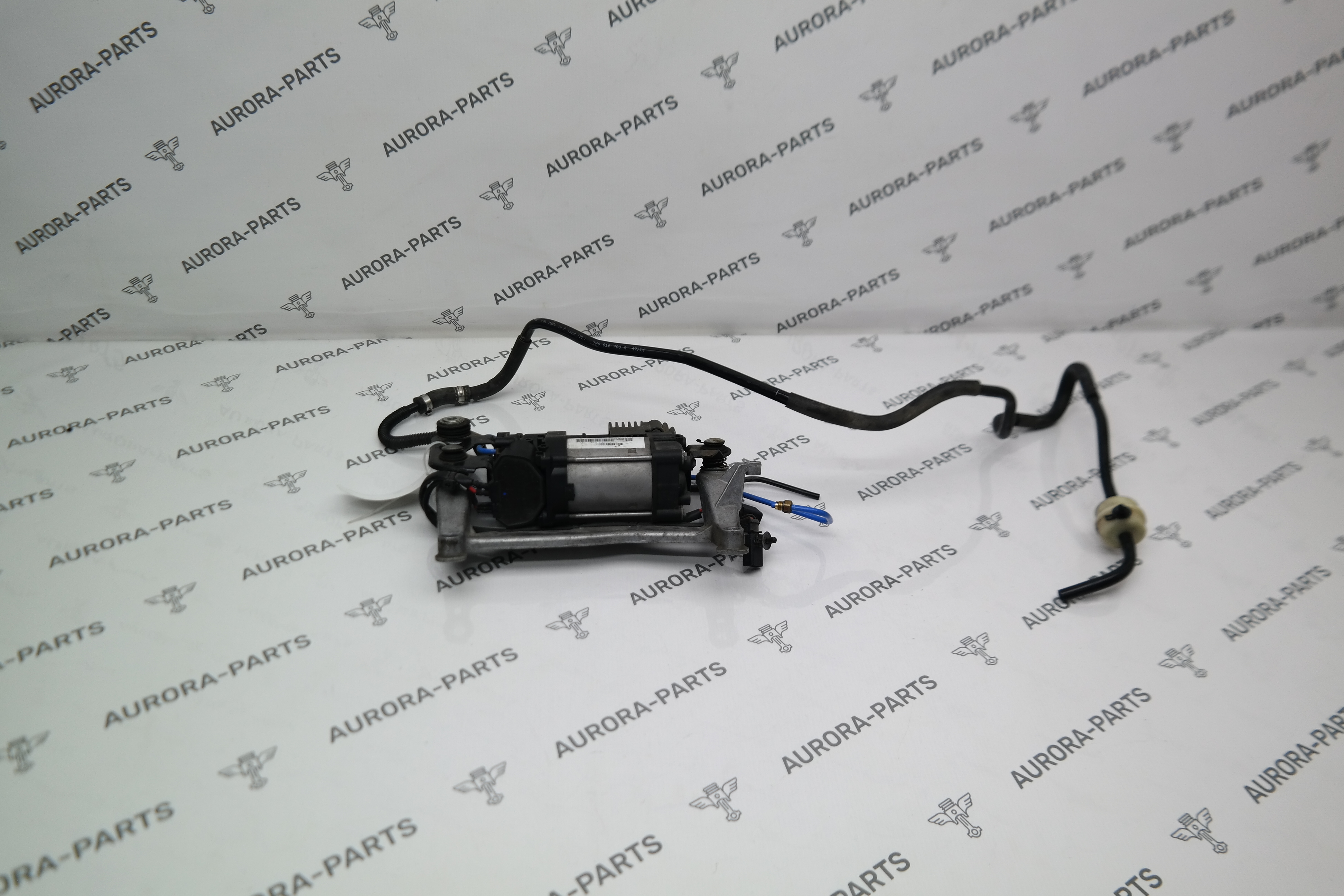 Компрессор пневмоподвески Porsche Cayenne