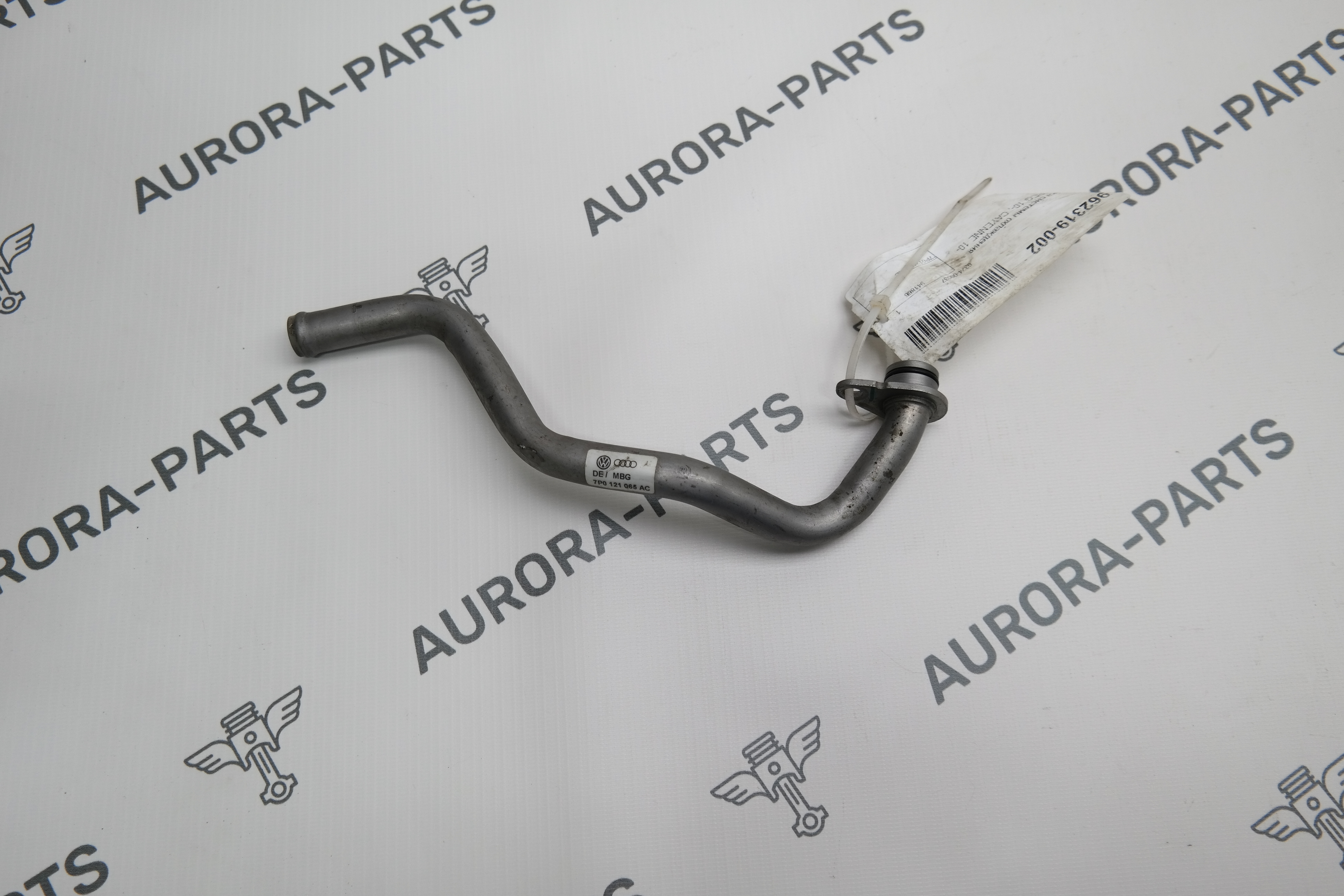 Трубка системы охлаждения Porsche Cayenne